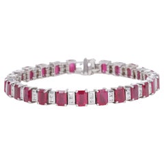 Pulsera de tenis de rubíes y diamantes de 22 quilates