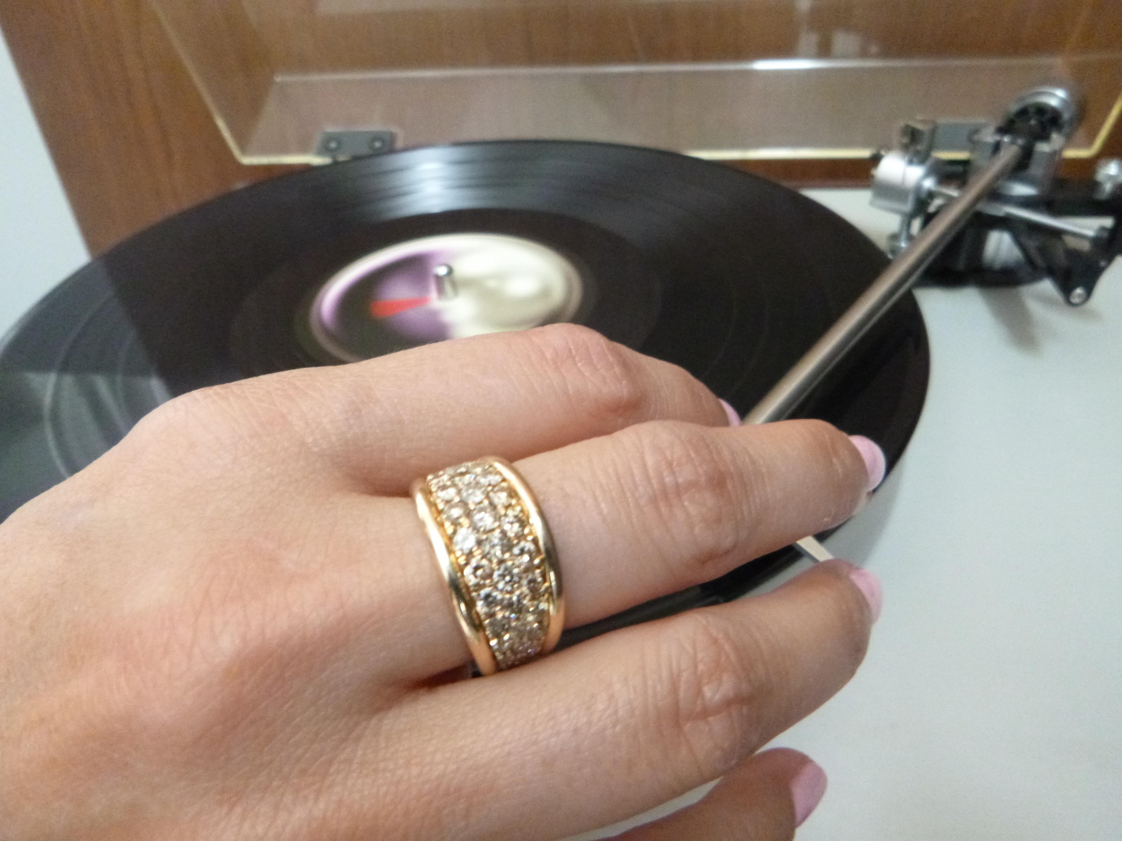 2.2 carats Champagne Diamonds in Yellow Gold Ring In New Condition For Sale In Niagara On The Lake, ON