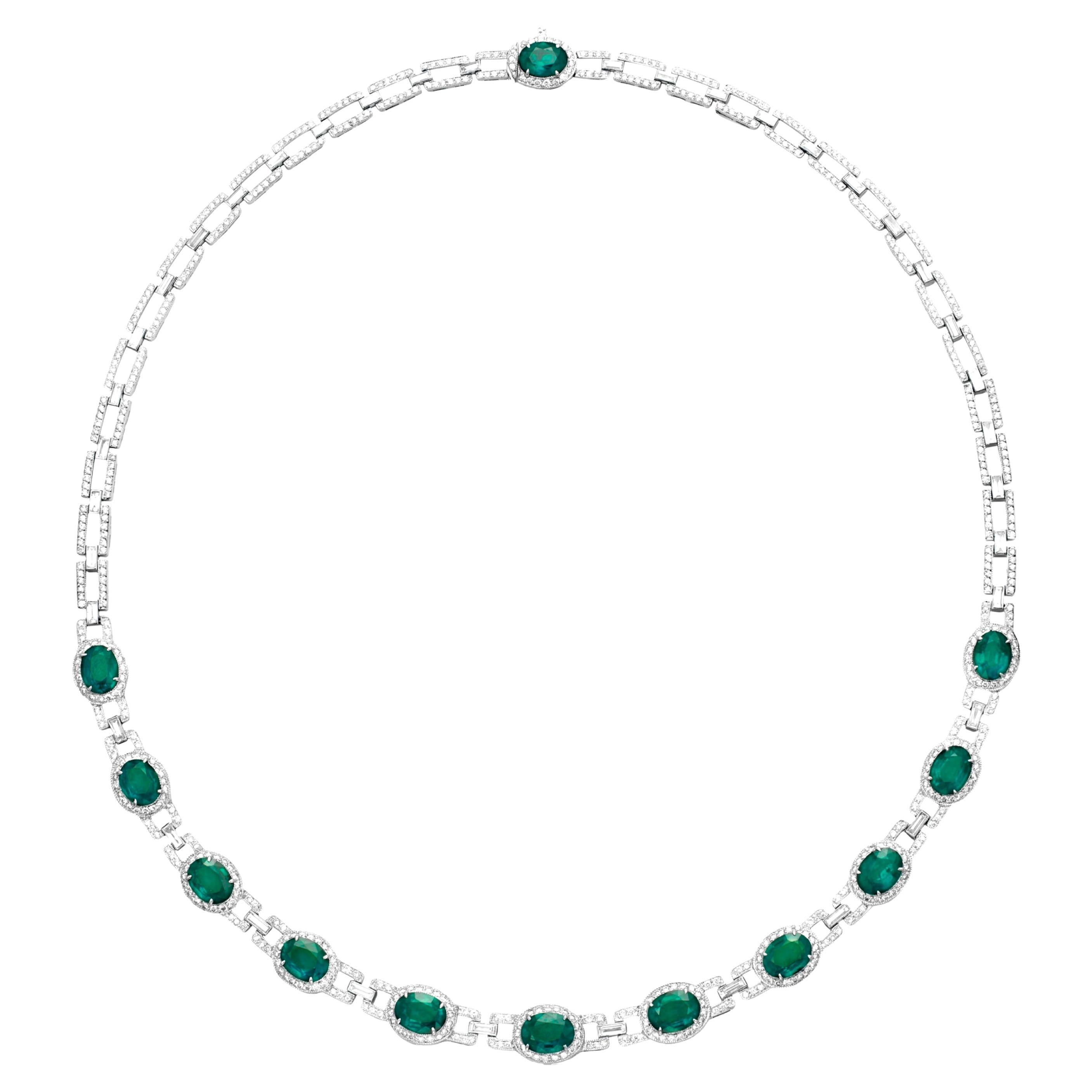 22 Carats Emeralds and Diamond Platinum Necklace