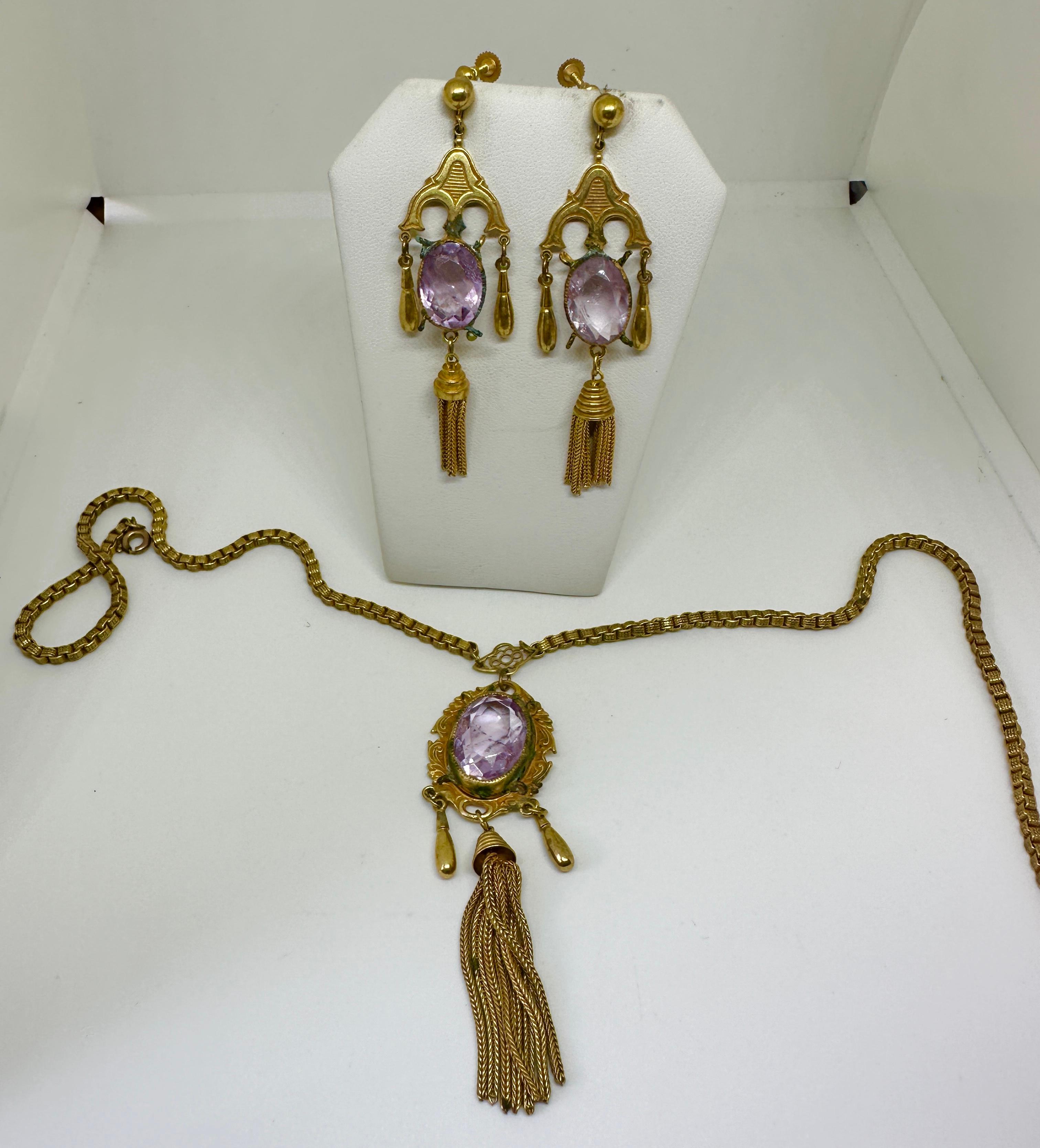 22 Carats Rose de France Amethyst Earrings Necklace Victorian Fringe Parure 1870 In Good Condition For Sale In New York, NY