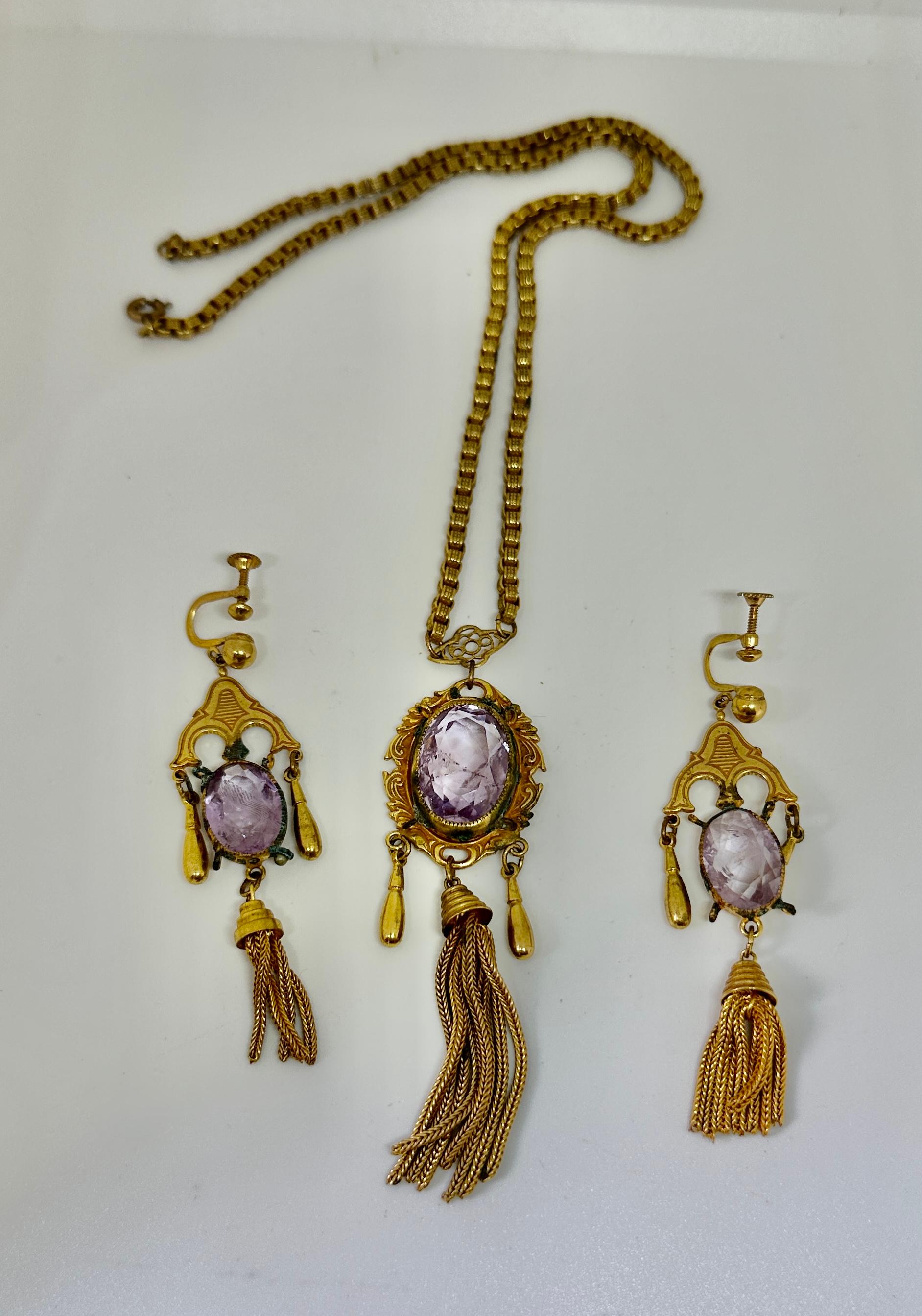 22 Carats Rose de France Amethyst Earrings Necklace Victorian Fringe Parure 1870 For Sale 1