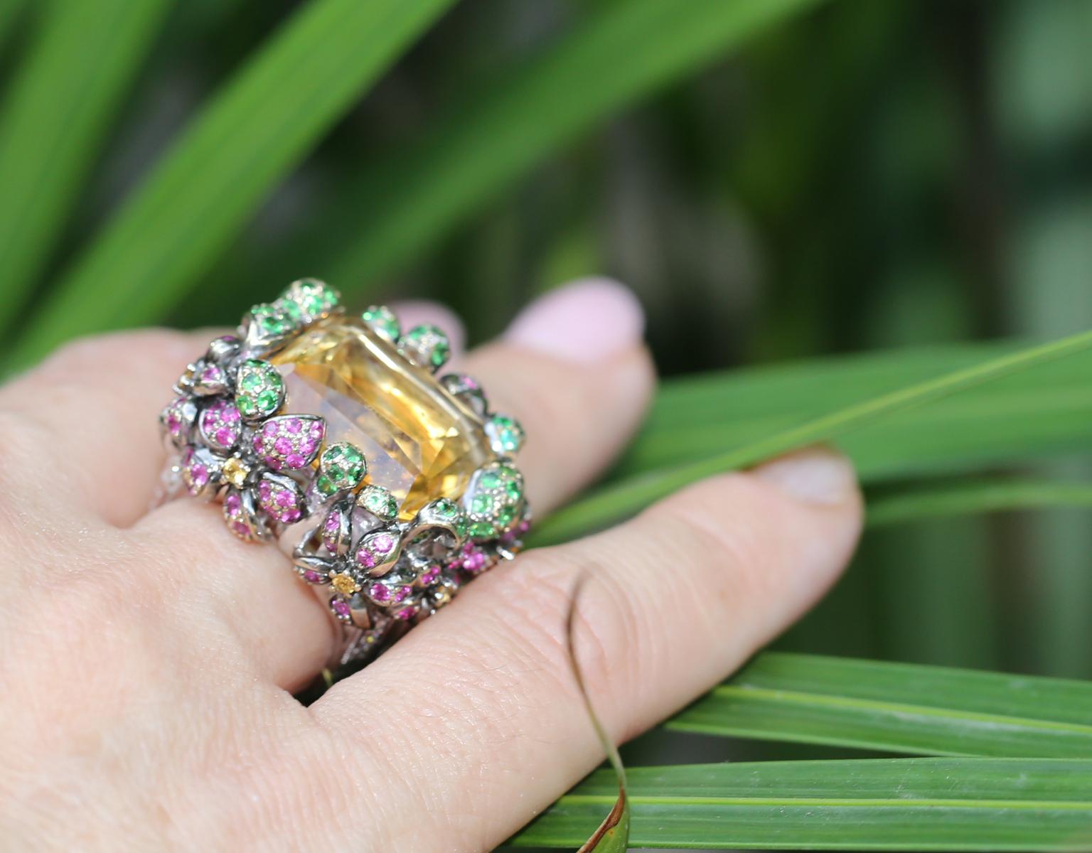 22 Ct Citrine Tsavorite Diamants Rubis Bague à grappe florale en or 18K, 2000 en vente 6