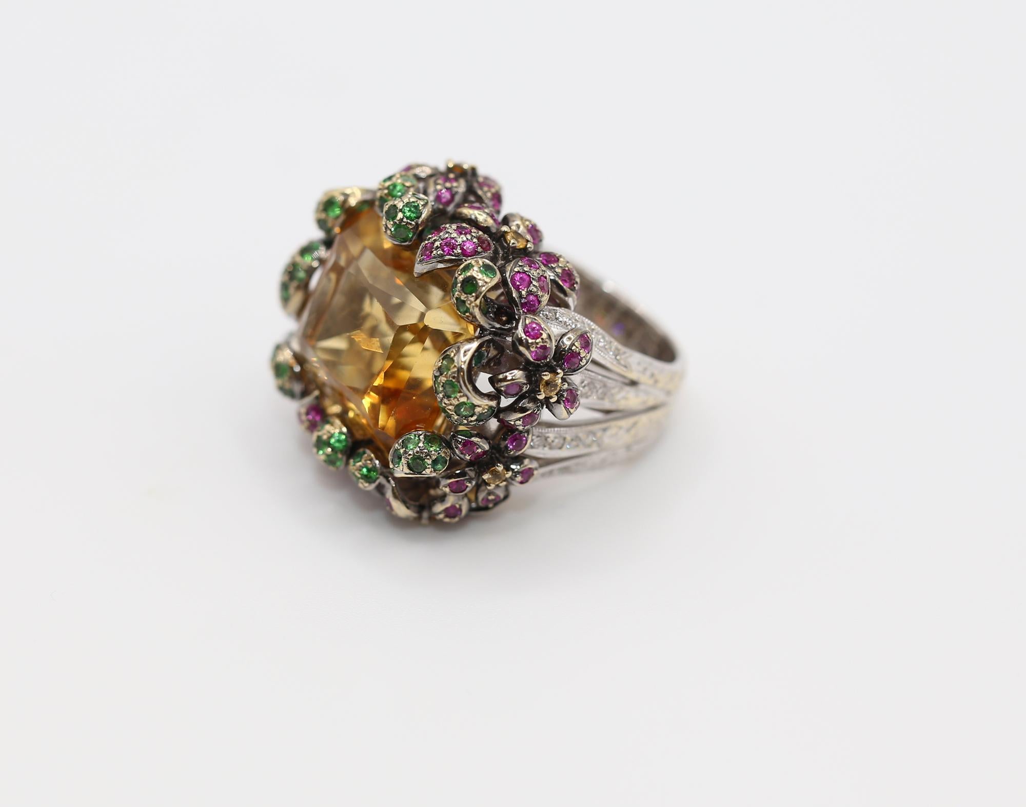 22 Ct Citrine Tsavorite Diamants Rubis Bague à grappe florale en or 18K, 2000 Excellent état - En vente à Herzelia, Tel Aviv