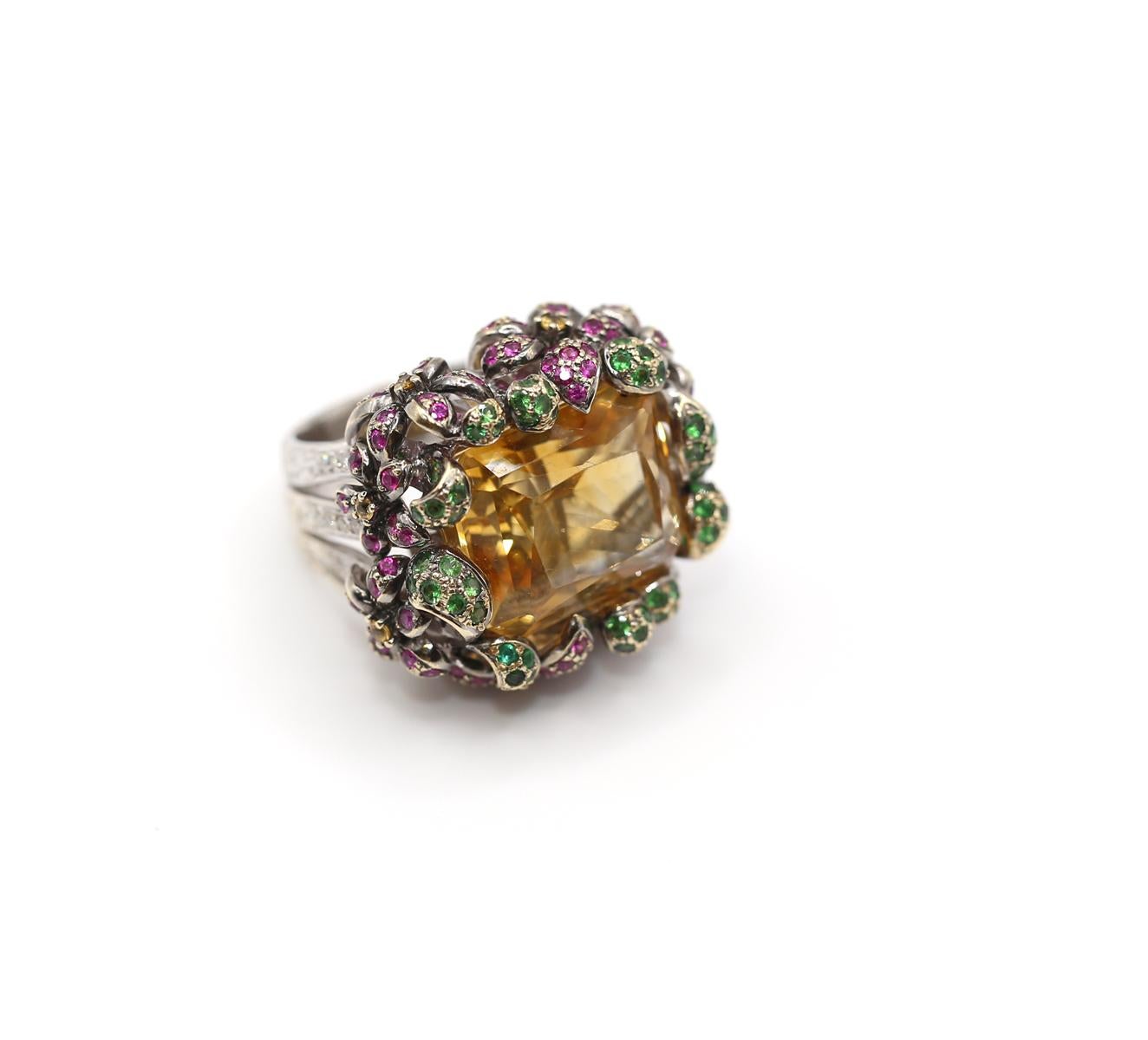 22 Ct Citrine Tsavorite Diamants Rubis Bague à grappe florale en or 18K, 2000 en vente 4