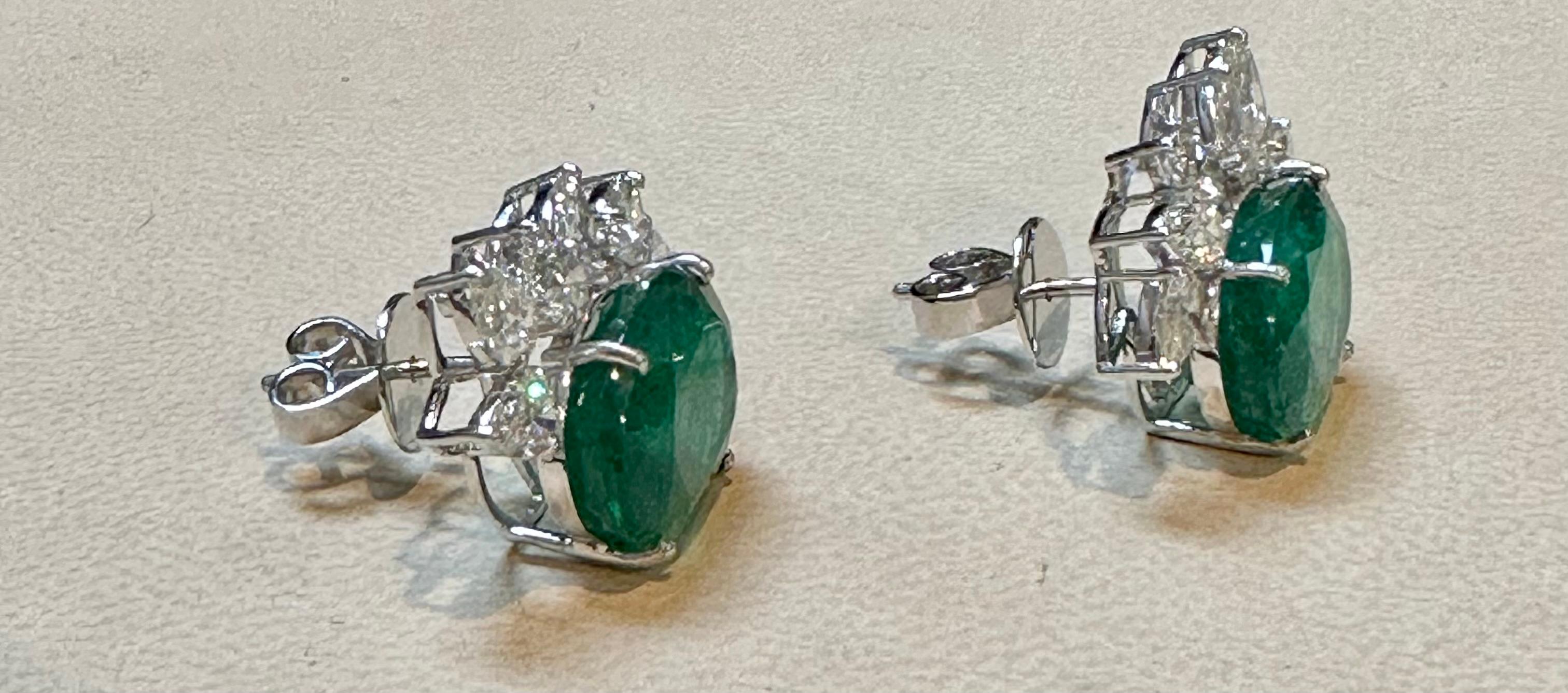 22 Karat natürlicher sambischer Smaragd & 3,60 Karat birnenförmiger Diamant-Ohrstecker, 14KWG im Angebot 10