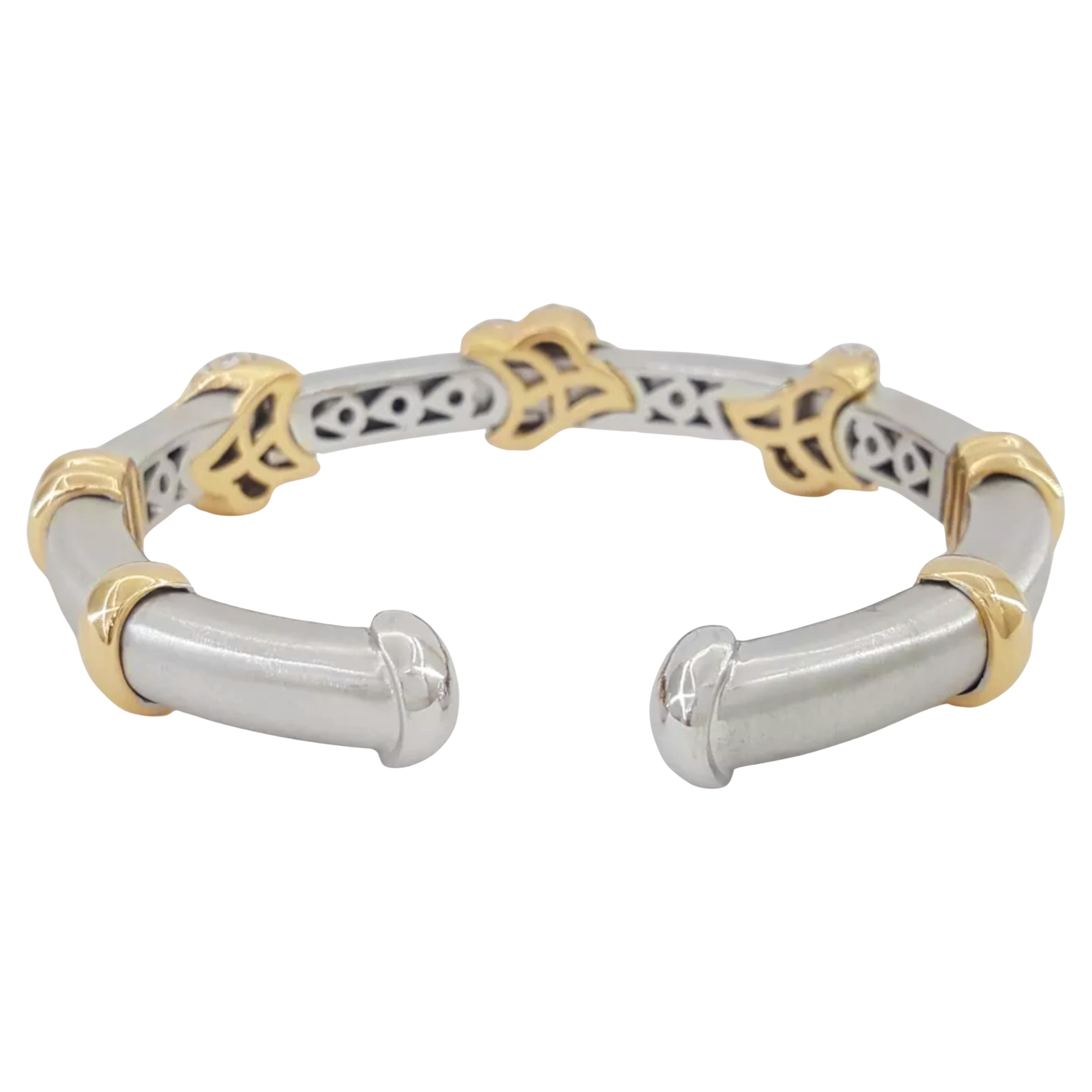 Bracciale flessibile con diamanti da 2,2 carati in oro bianco e rosa 18K

Questo splendido braccialetto pesa 61,3 grammi e misura 6,5 pollici di lunghezza. Presenta 143 diamanti tondi naturali con taglio a brillante per un peso totale di circa 2,2