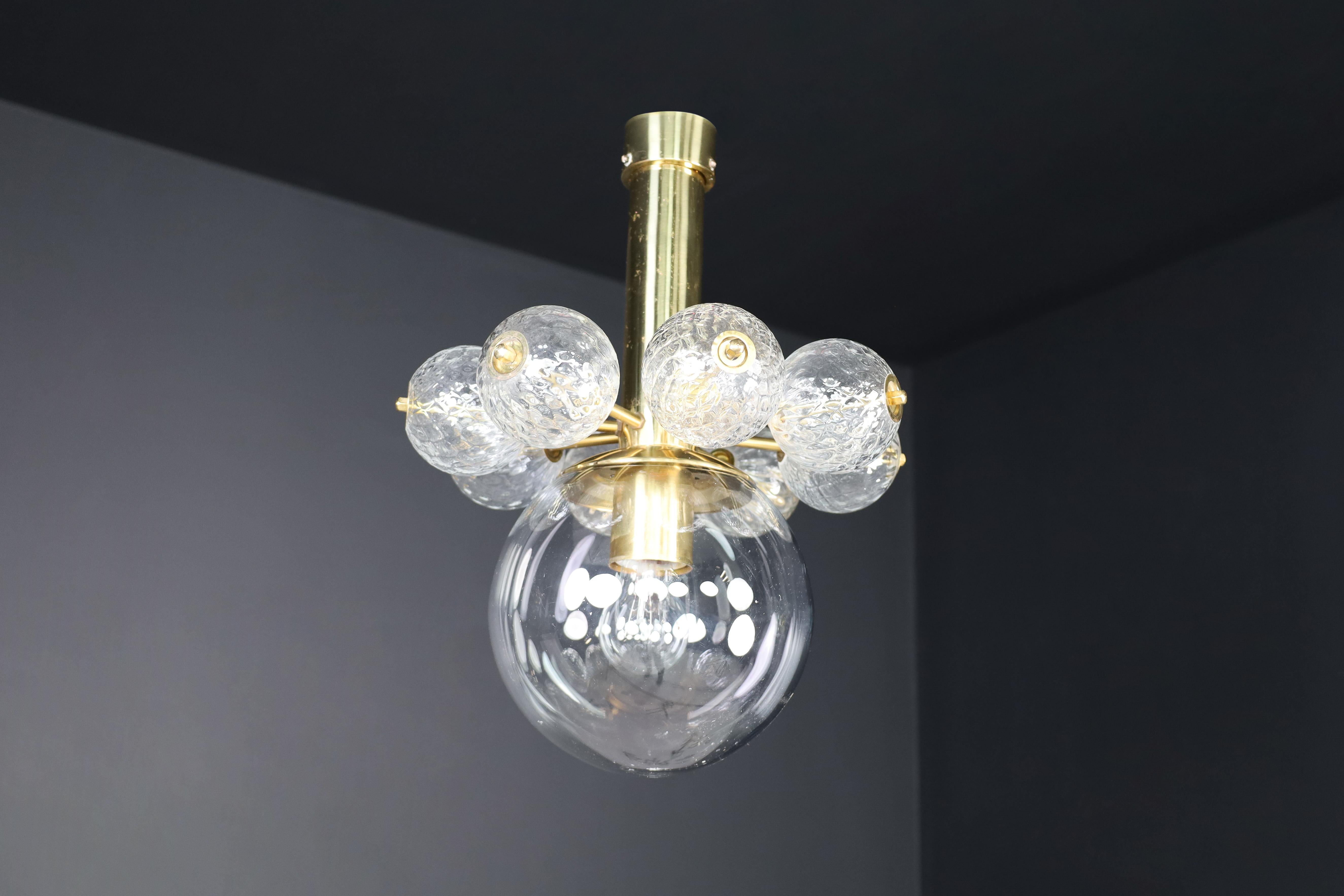 Large set chandelier with brass fixture and hand-blowed  glass globes, Cz 1960 For Sale 1