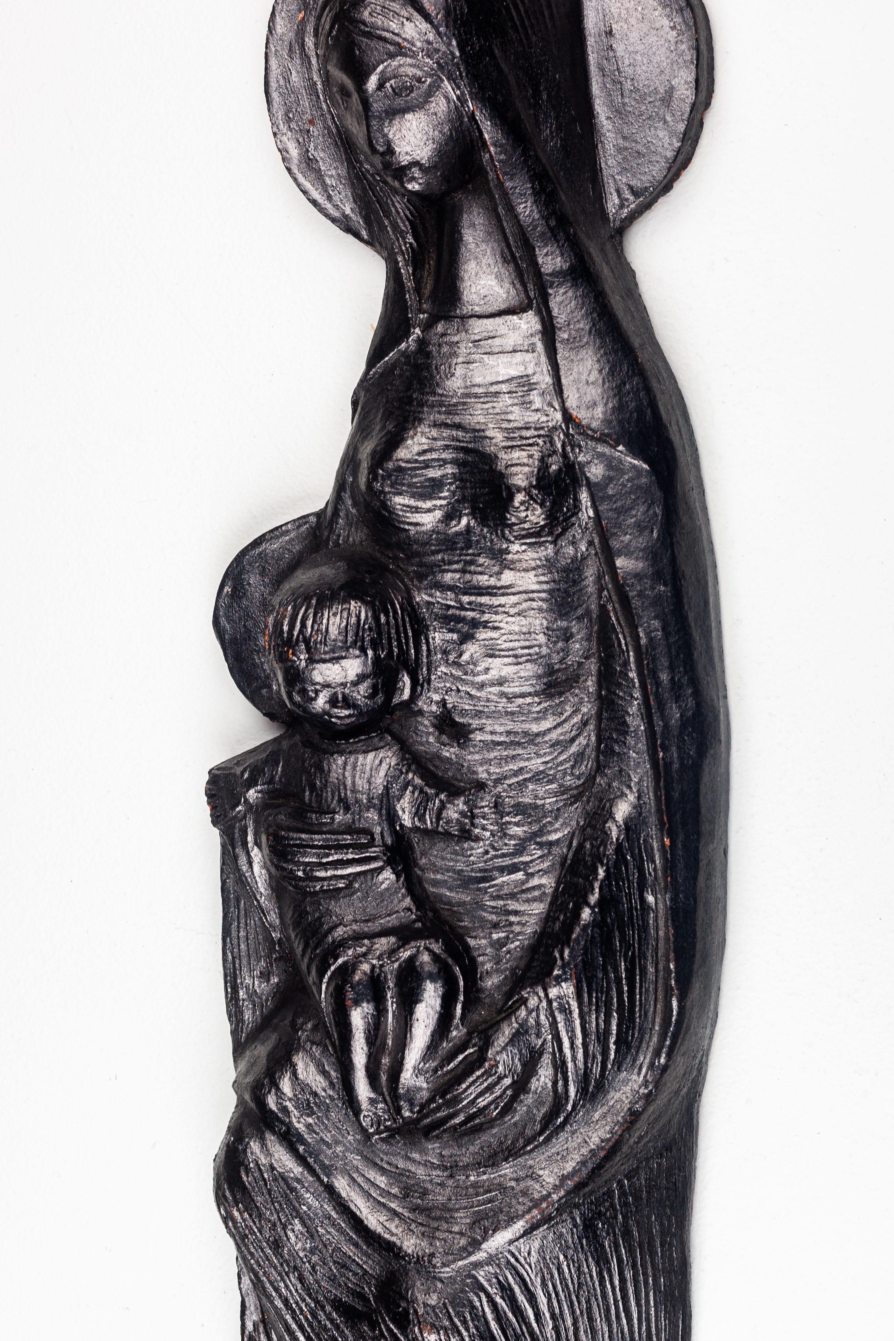 22-Inch Black Ceramic Wall Decoration - Virgin Mary with Anchor Among the Waves For Sale 8