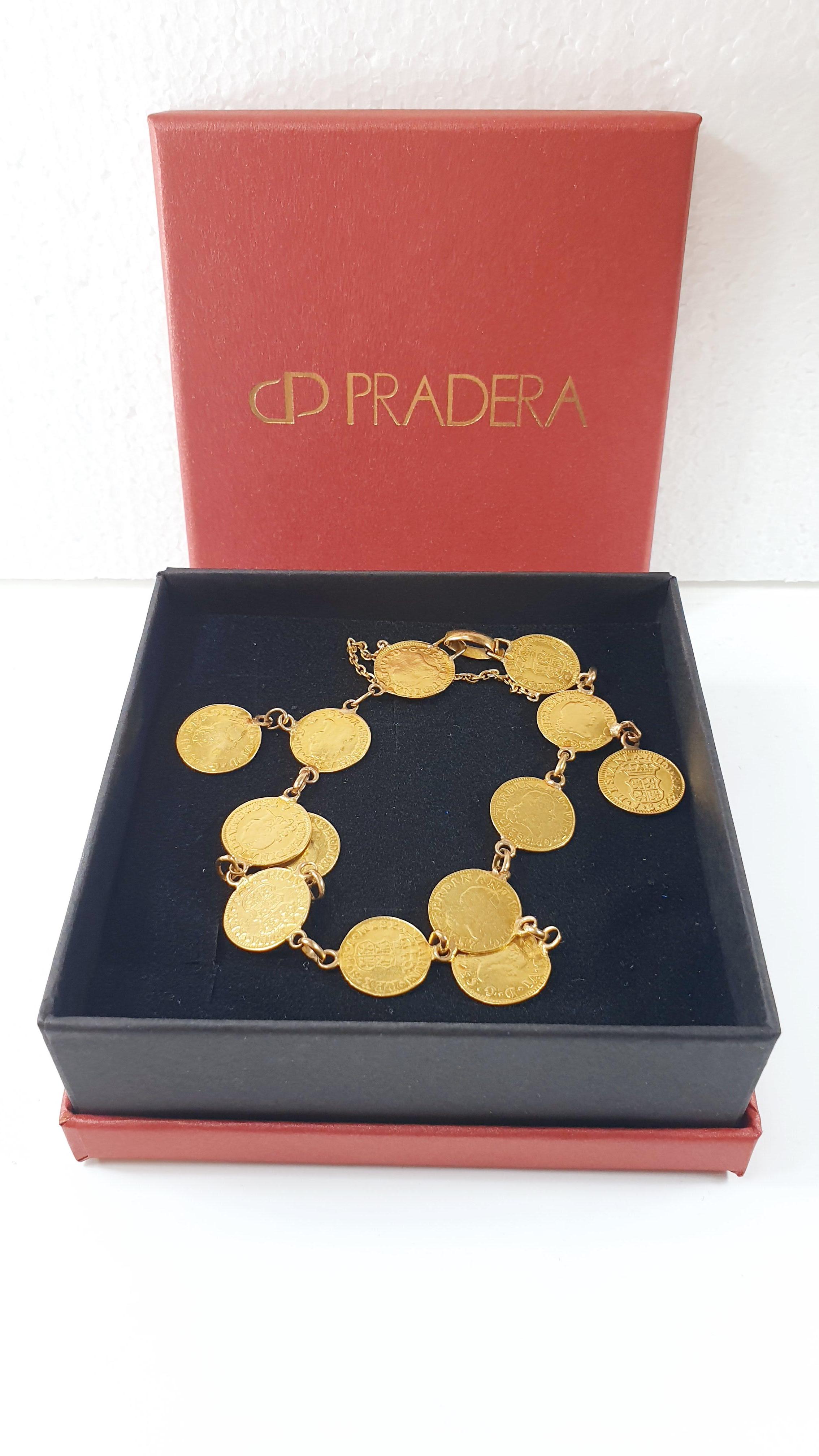 22k Yellow Gold Bracelet with Thirteen Coins of Fernando VI 1756 In Excellent Condition In Bilbao, ES