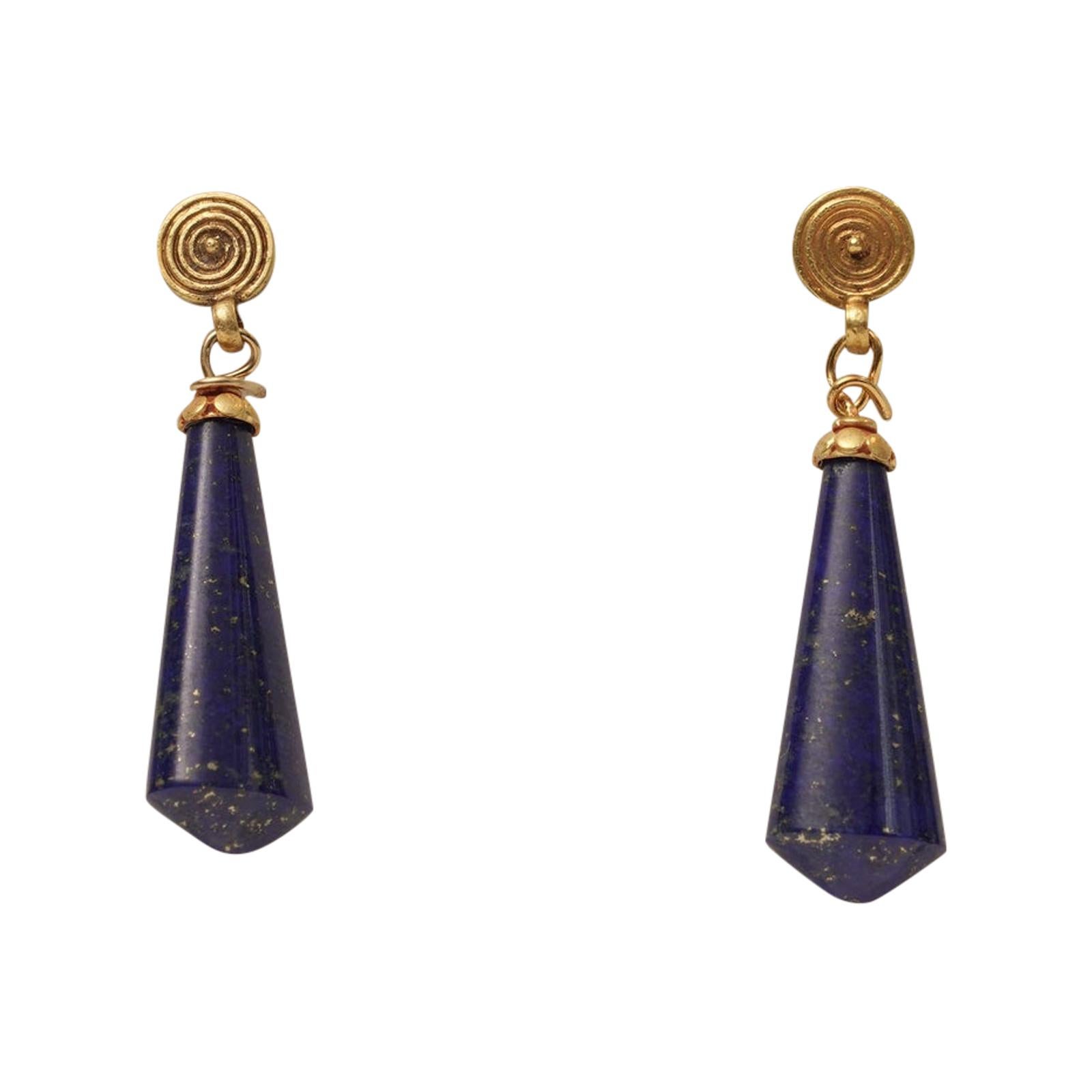 Boucles d'oreilles en goutte en or 22 carats et lapis-lazuli en vente