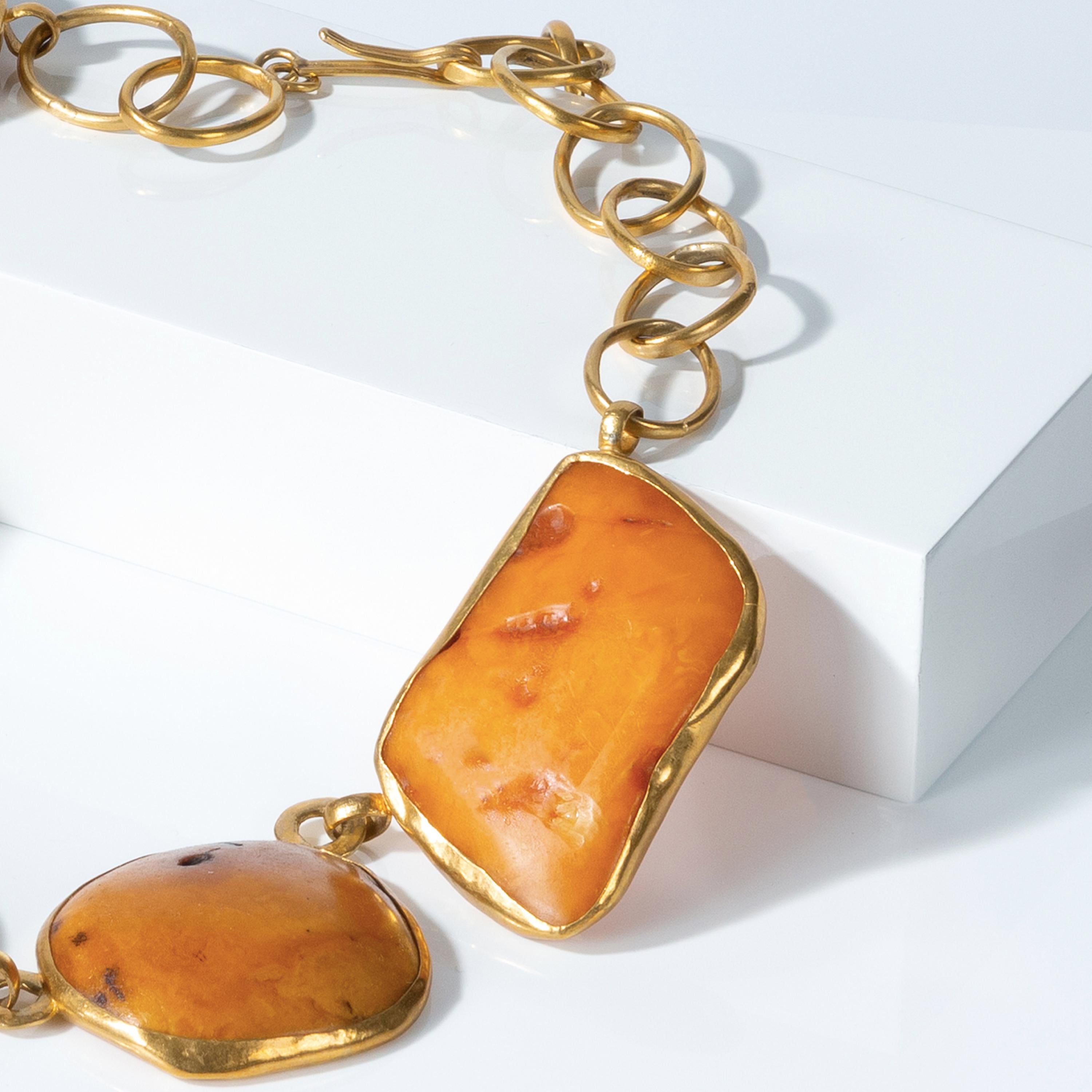 Mimi Lipton asked artist Ram Rijal to craft this elegant necklace. Bold and timeless, the piece of jewellery is made of 22 karat gold and baltic amber from Latvia.


Objet d’Emotion presents the 'Chinese Chapter' of Mimi Lipton's private jewellery