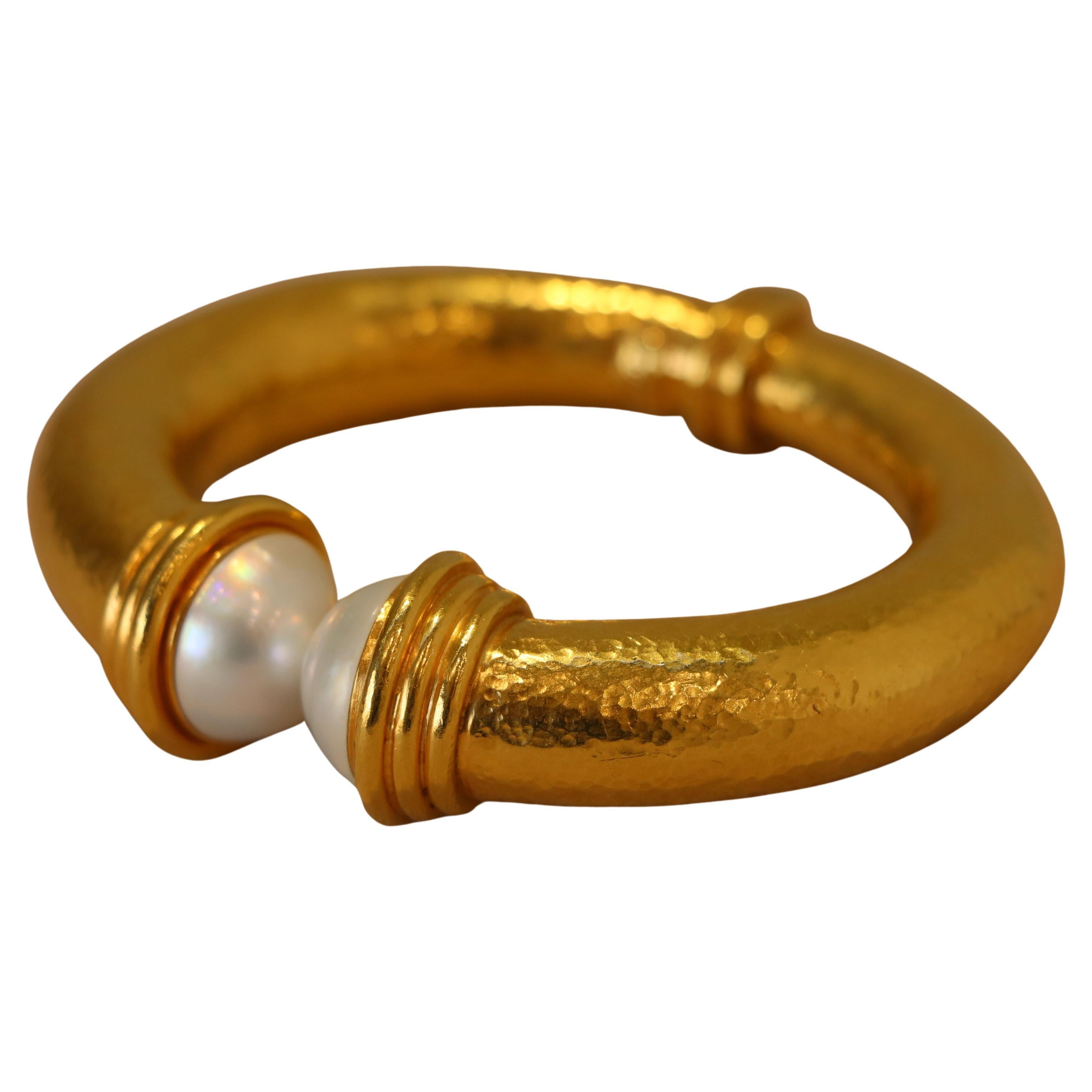 22 karat gold bracelet from the brand Zolotas Jewelry