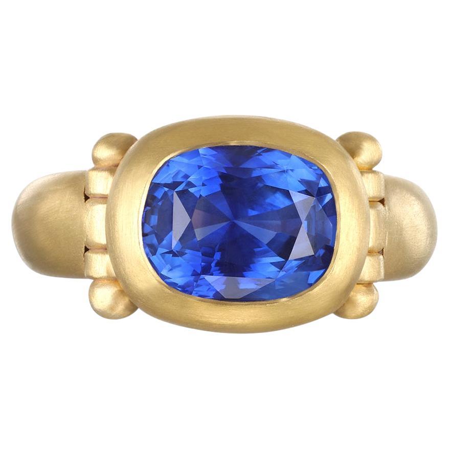 Anello con zaffiro di Ceylon in oro 22 carati