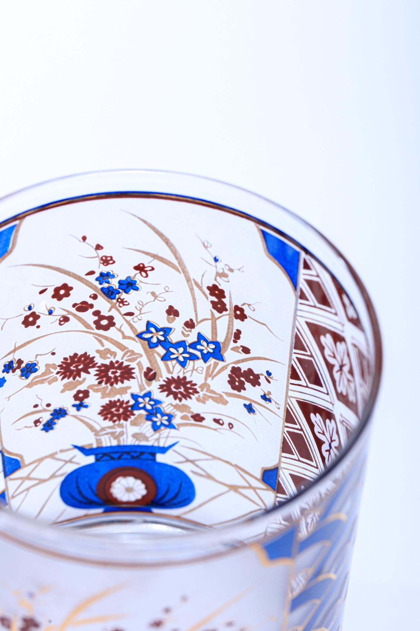 22-Karat Gold Chinoiserie Themed Rocks Glasses, circa 1960s In Good Condition In Saint Louis, MO