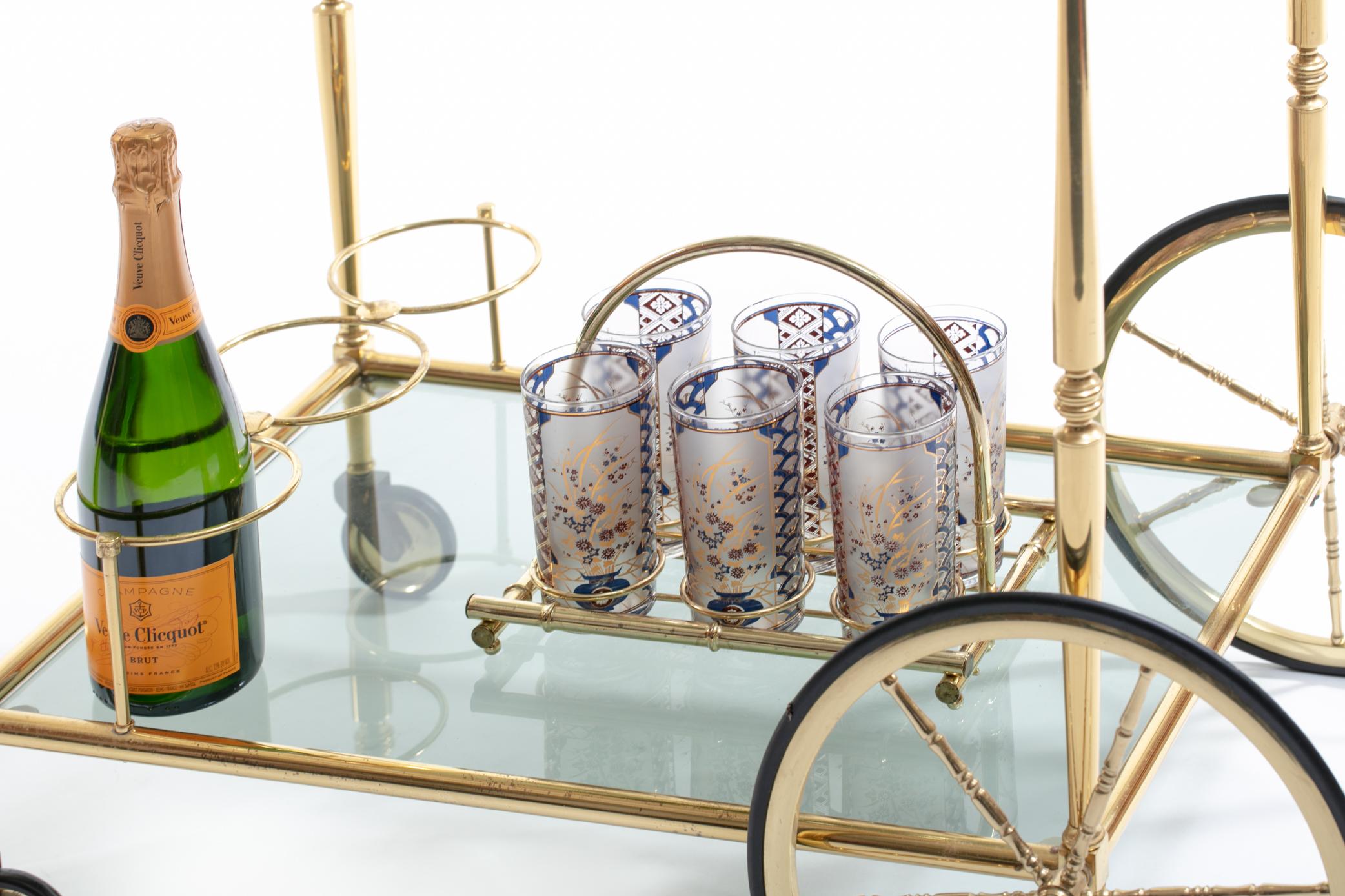 22-Karat Gold Chinoiserie Themed Tumbler Glasses & Brass Bamboo Caddy c. 1960s In Good Condition For Sale In Saint Louis, MO