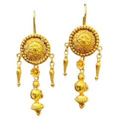 Boucles d'oreilles en or 22 carats avec disques et oiseaux de style néo-grec