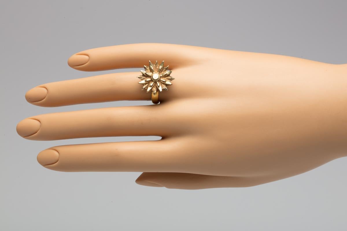 22 Karat Gold Flower Cocktail Ring In Good Condition For Sale In Nantucket, MA