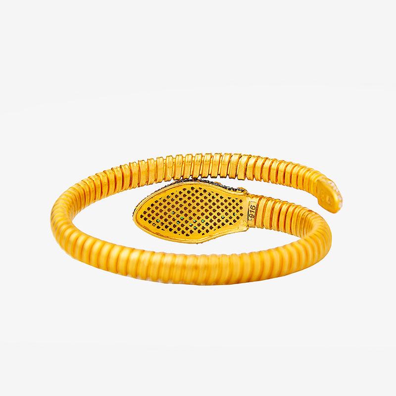 Rose Cut 22 Karat Gold Green Garnet Diamond Snake Head Tubogas Flexible Cuff Bracelet For Sale