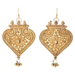 22 Karat Gold Hand-Tooled Indian Pendant Dangle Earrings