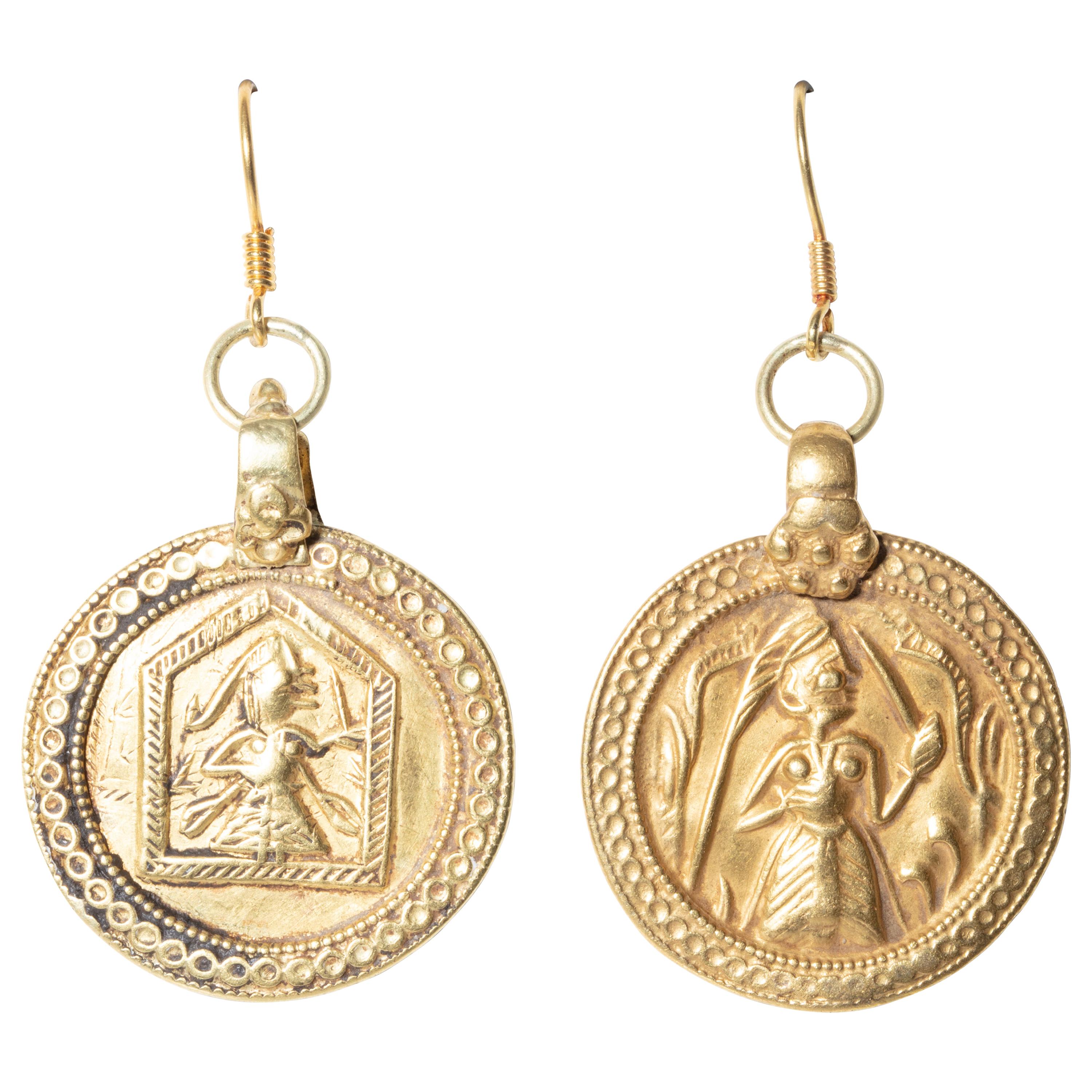22 Karat Gold Indian Pendant Dangle Earrings, Mid-1900s