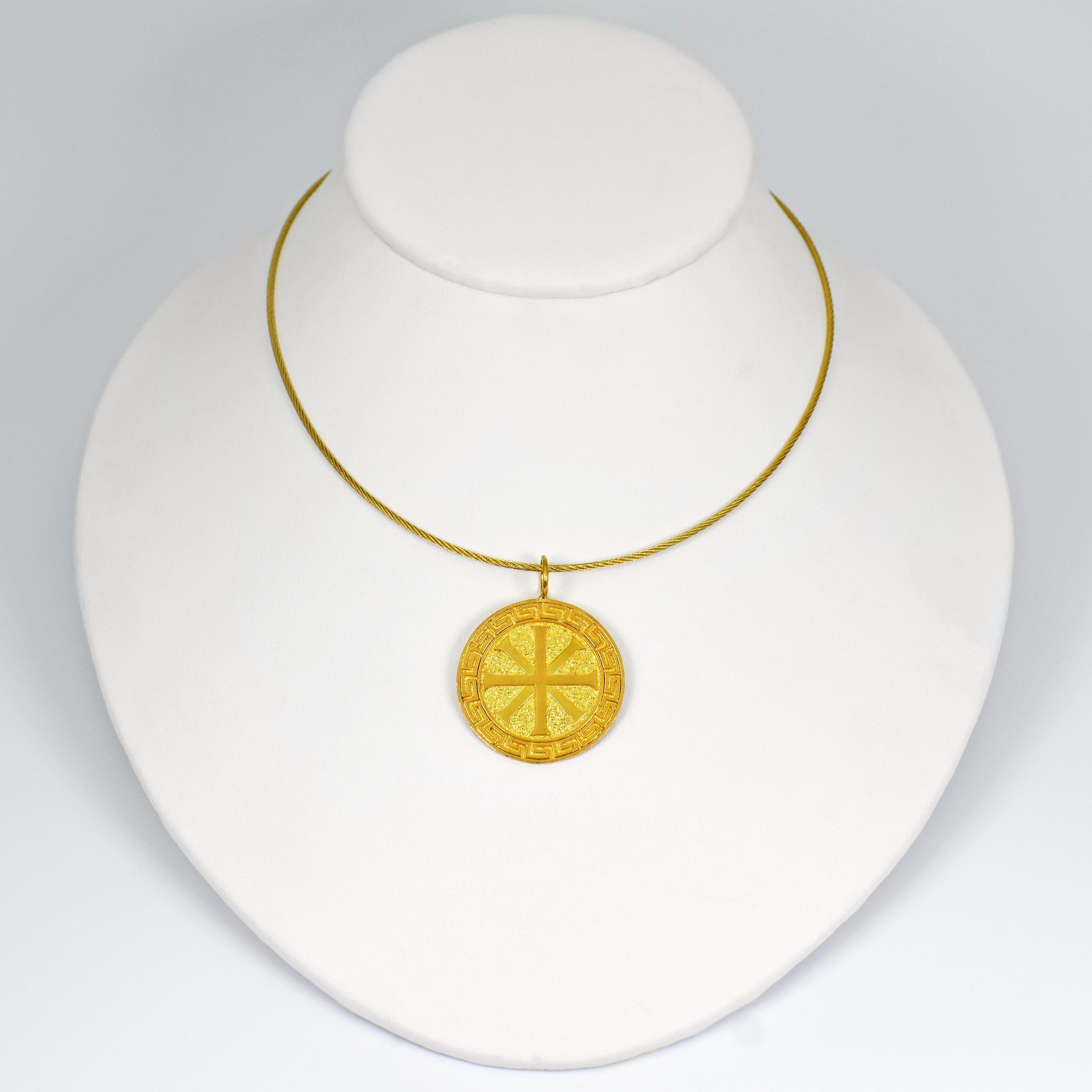 22 Karat Gold Ixthus Charm-Halskette mit Anhänger Damen im Angebot