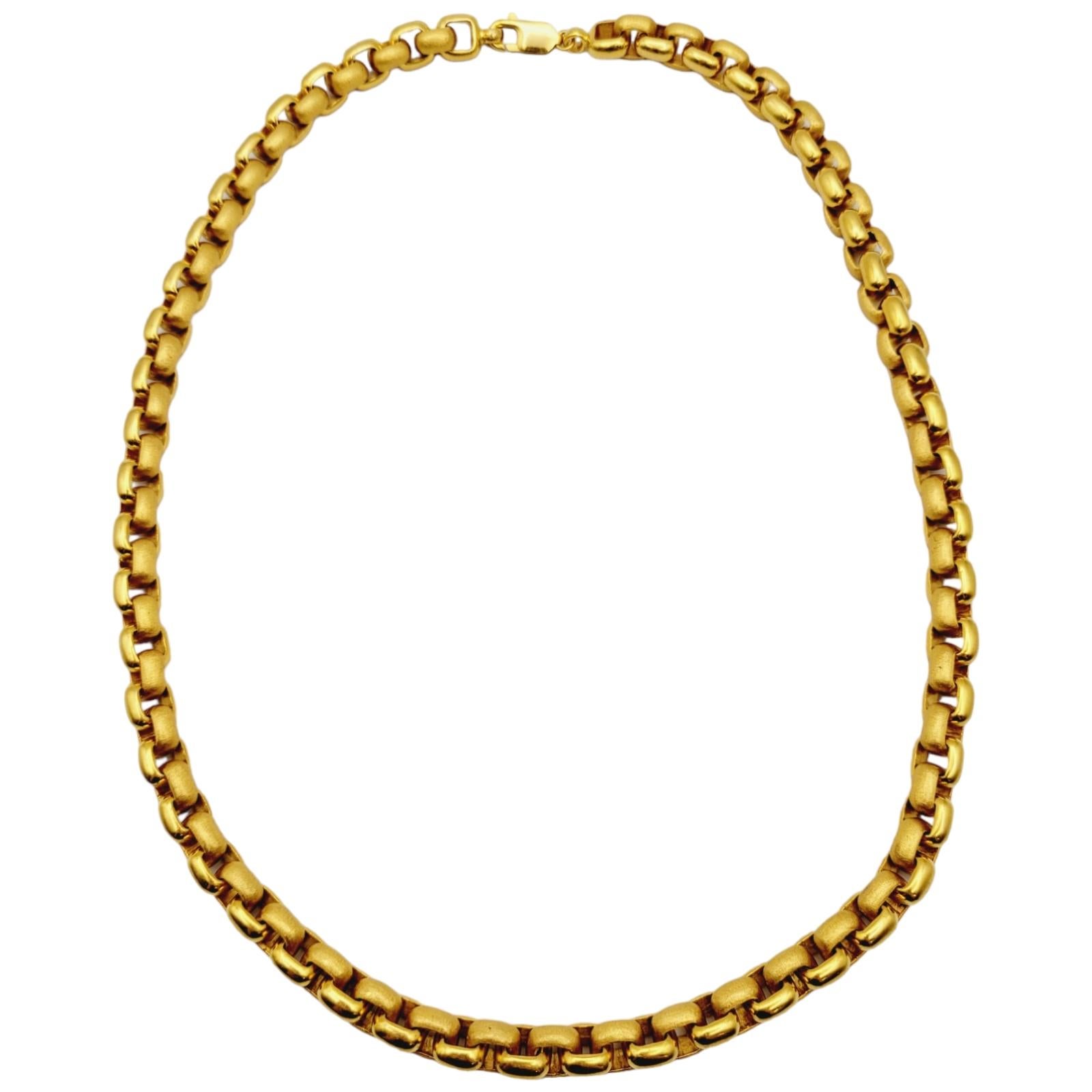 gold chain clear background