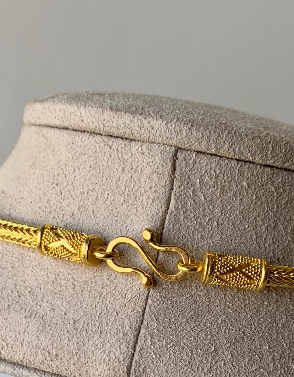 Halskette aus 22 Karat Gold mit Gelbgold (Klassisch-römisch) im Angebot