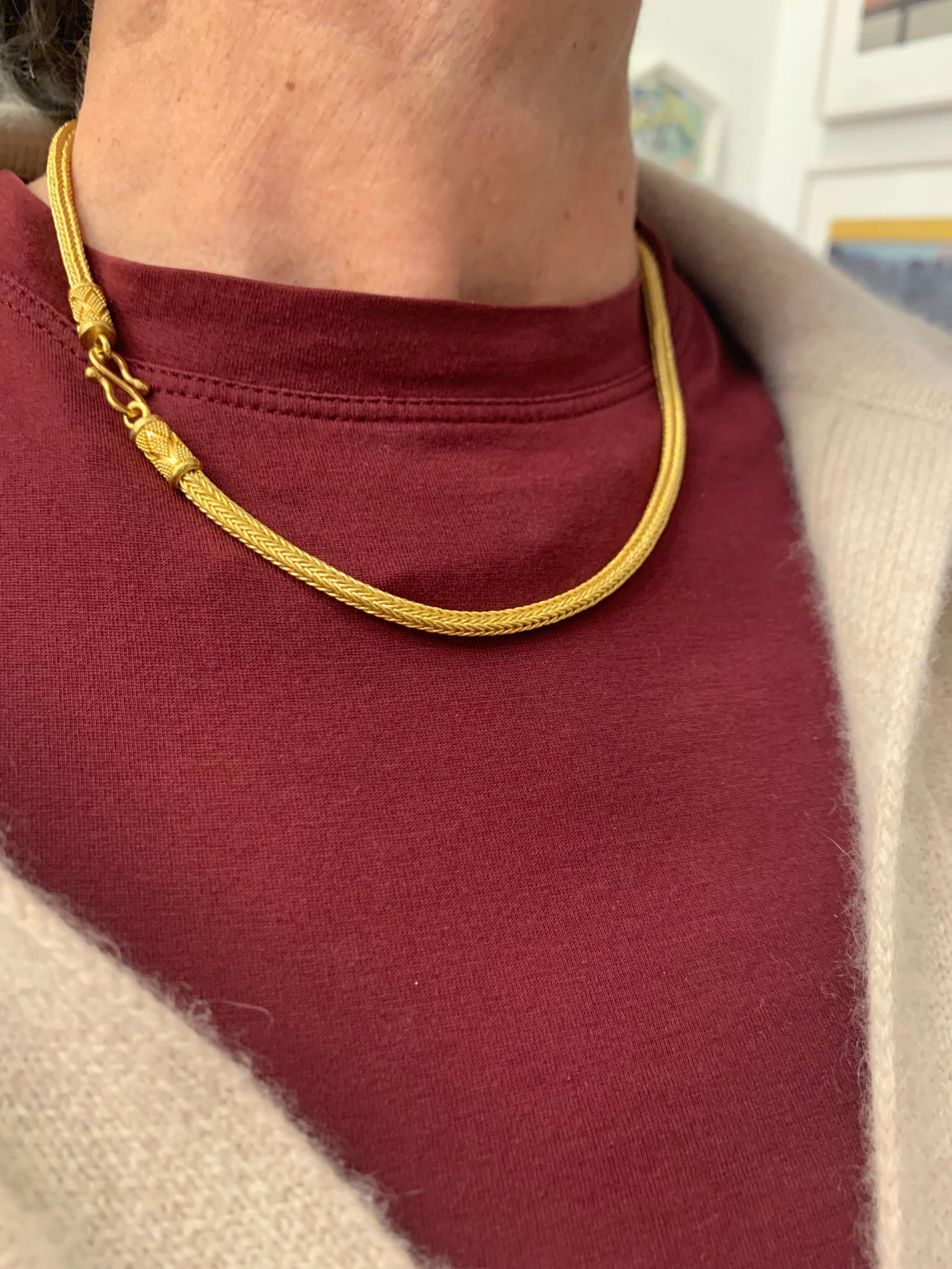 Halskette aus 22 Karat Gold mit Gelbgold für Damen oder Herren im Angebot