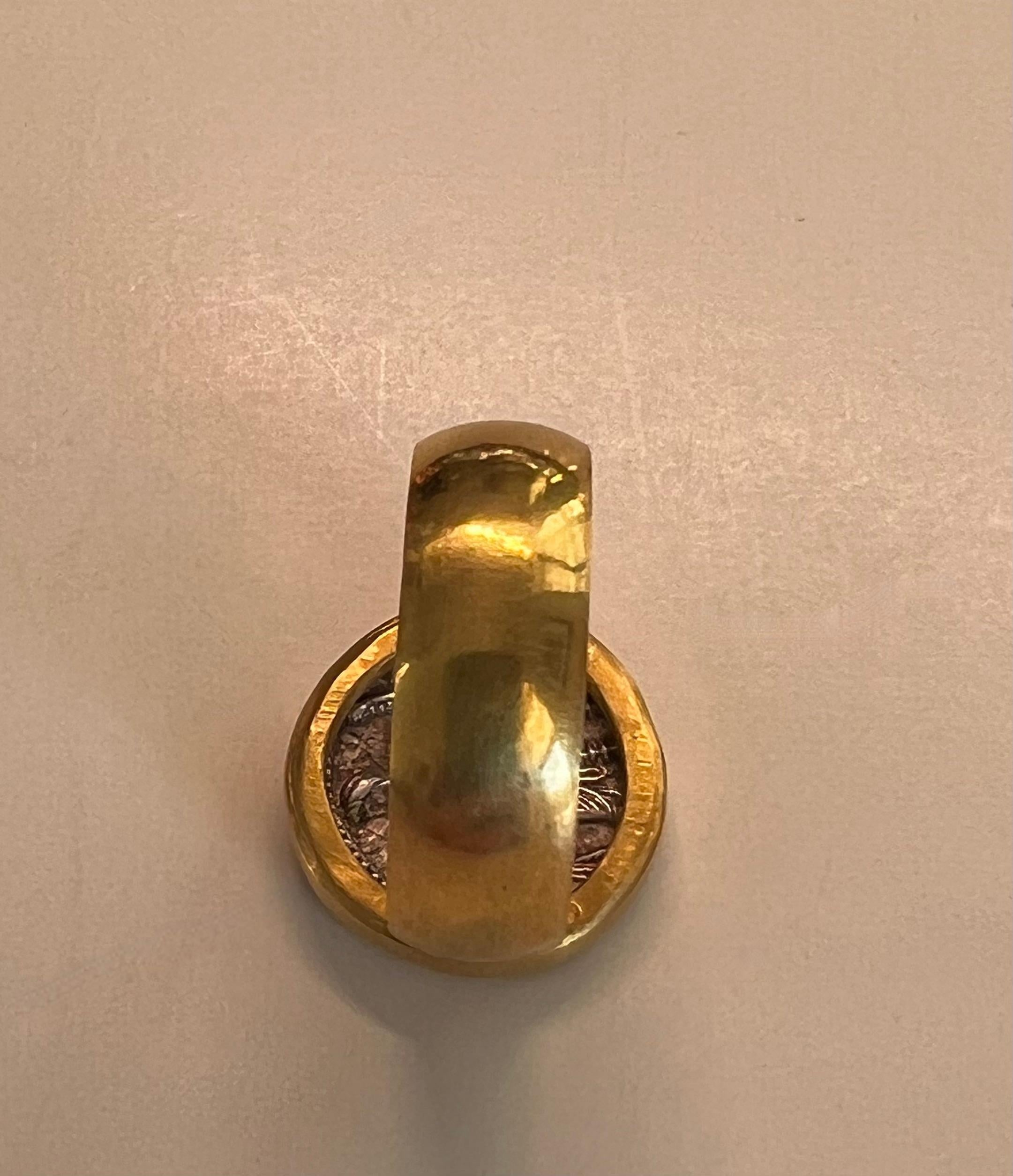 22 Karat Gold Ring with Ancient Silver Coin In New Condition For Sale In New York, NY