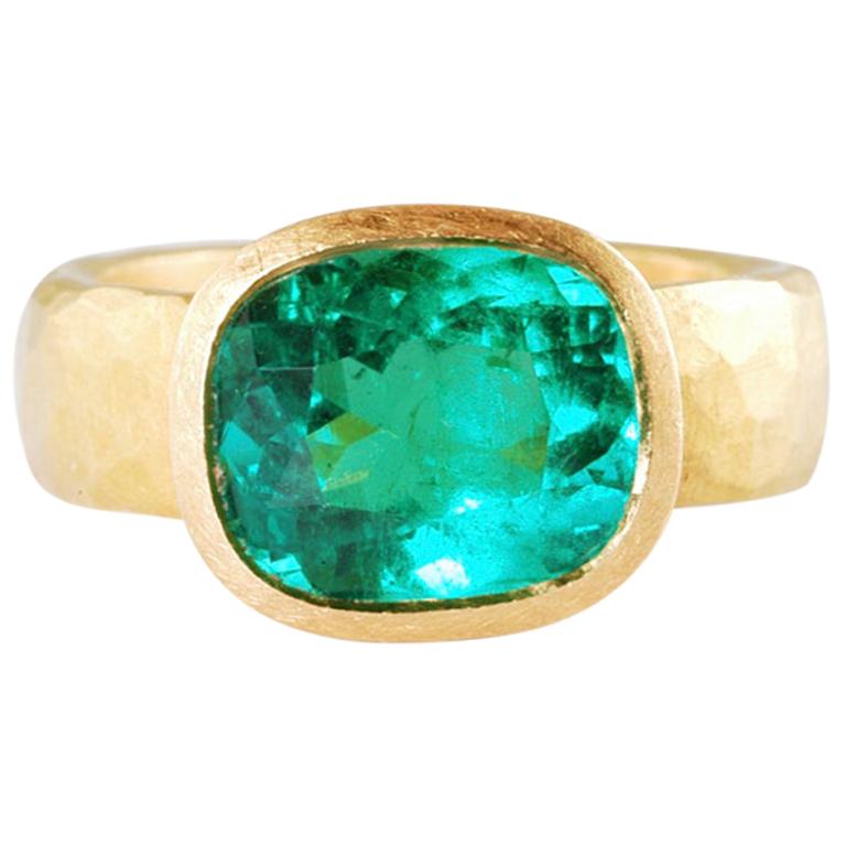 22 Karat Gold Ring with Cushion Shaped Colombian Emerald 4.17 Carat For Sale