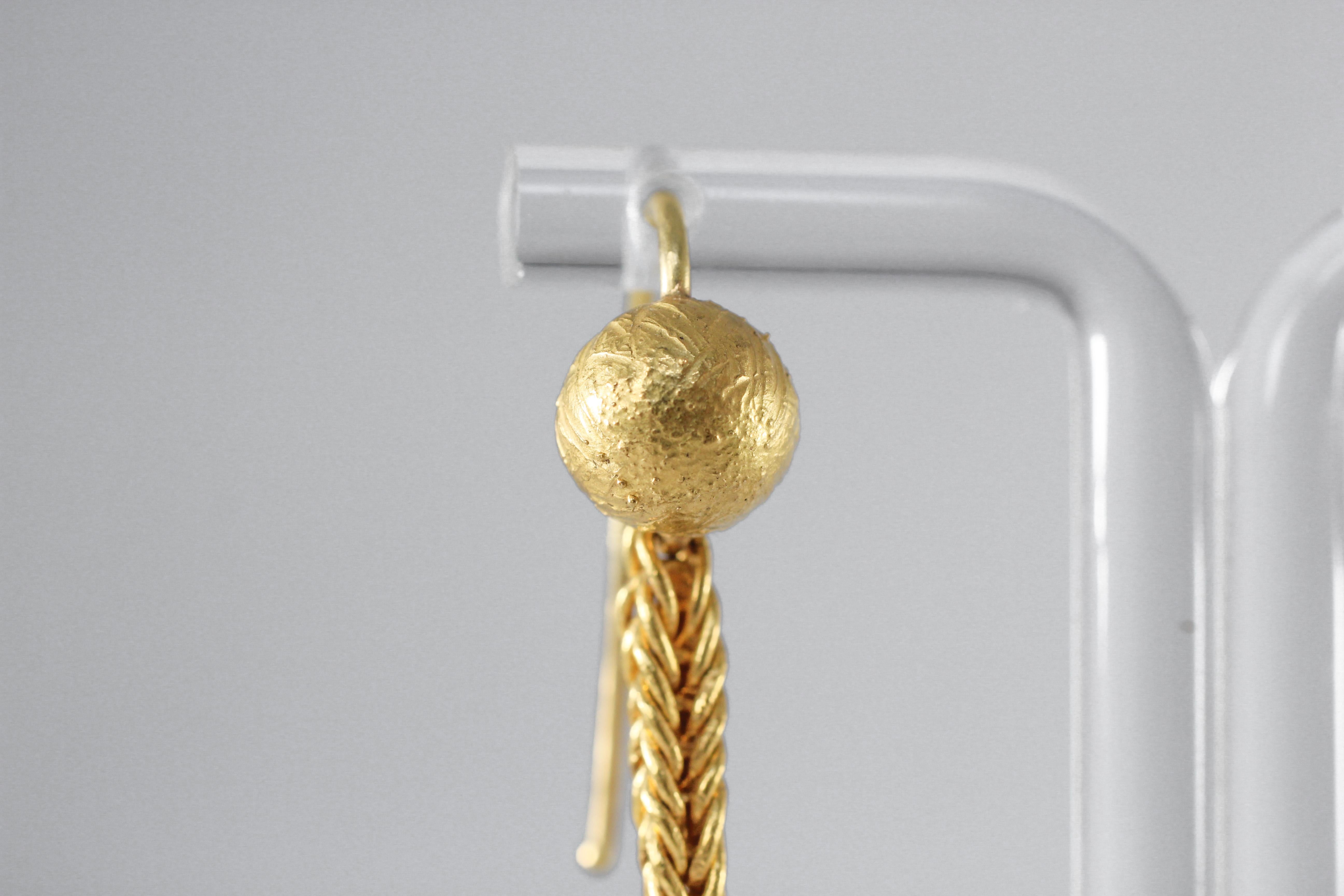 22 Karat Gold Tahitian Pearl Dangle Drop Earrings Contemporary Designer Jewelry For Sale 1