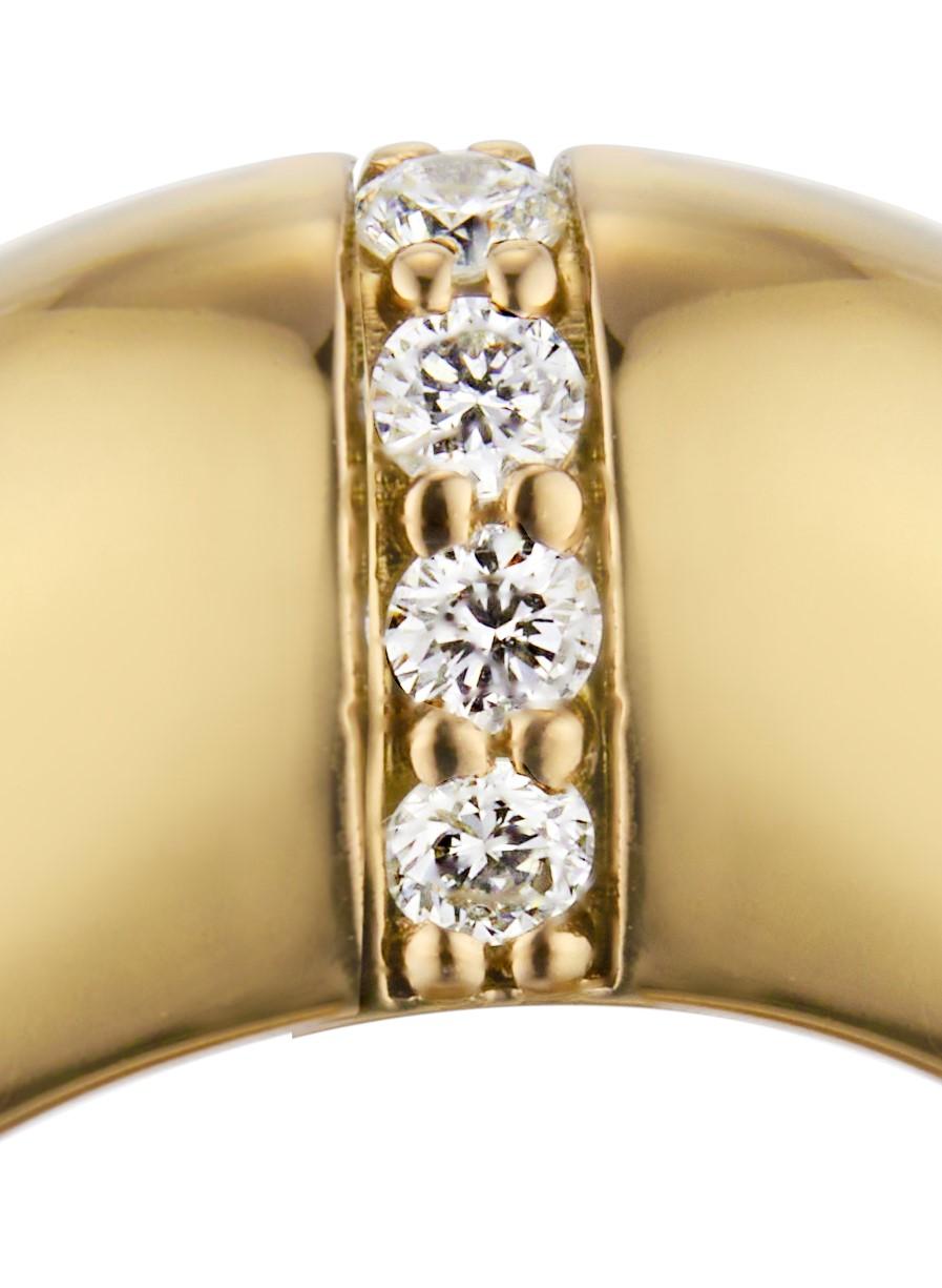 This elegant 22 Karat Gold Vermeil Egg Dome Ring is set with a row of seven natural, 2-pointer diamonds

Combining the simplicity of our smooth classic ring that is finished with a gorgeous dome-shaped apex, this distinctive piece is a spin on a
