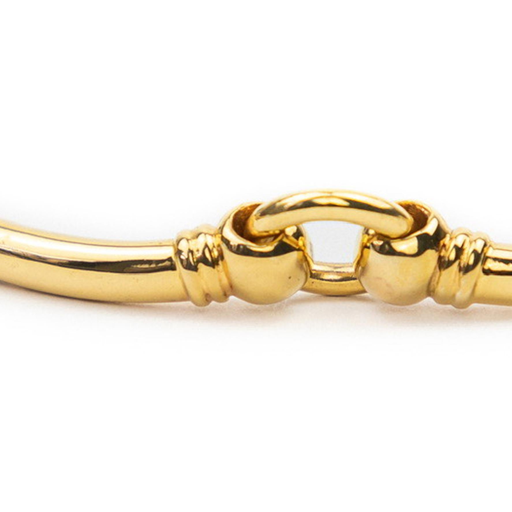 Girocollo Senelagos in vermeil oro 22 carati di Chee Lee Designs

Questo pezzo forte è una formidabile e sostanziosa collana che combina 8 barre solide e 8 anelli solidi per creare un girocollo di proporzioni ineguagliabili. È LA catena da avere e