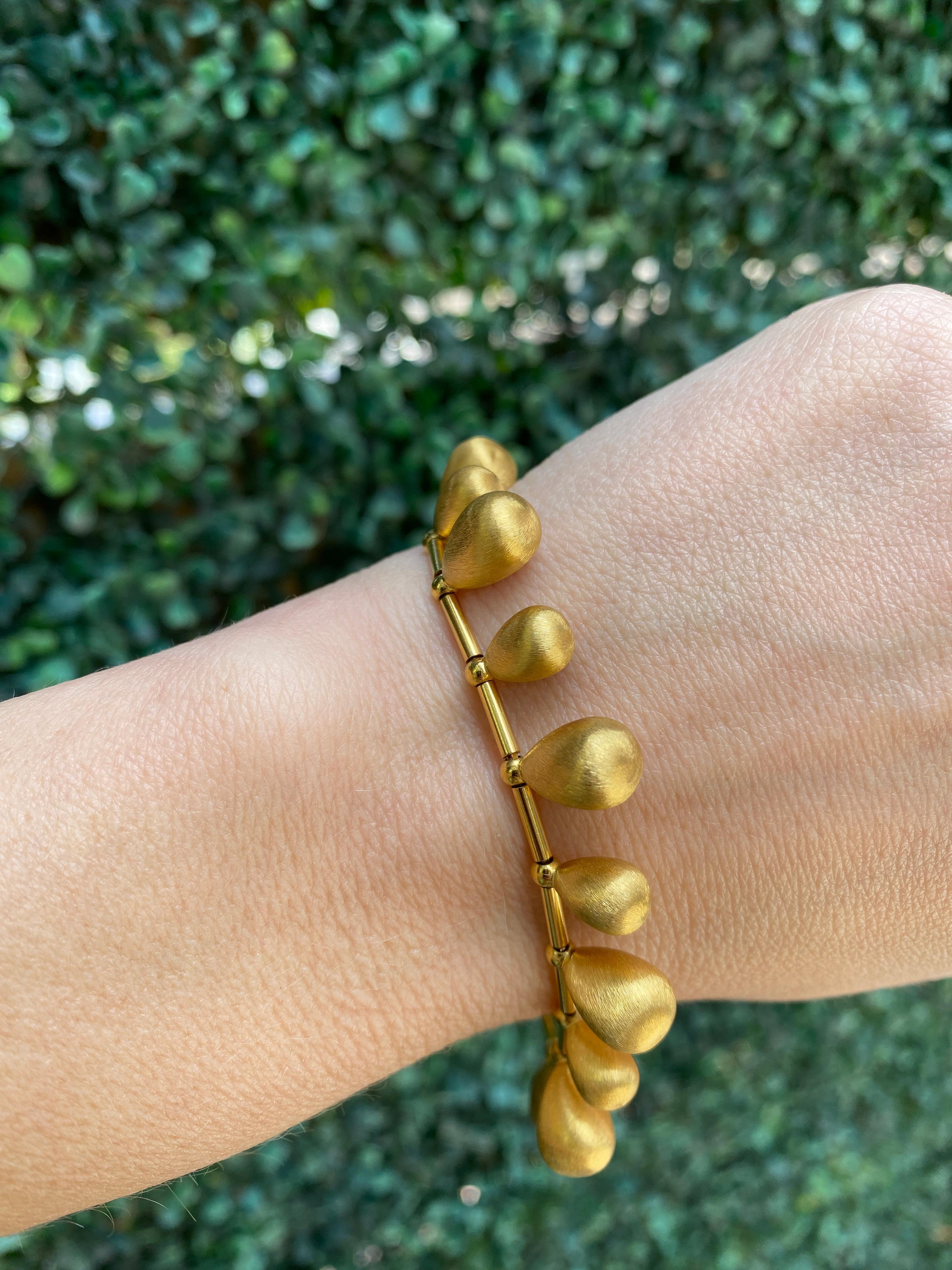 Bracelet italien en or jaune 22 carats en vente 8