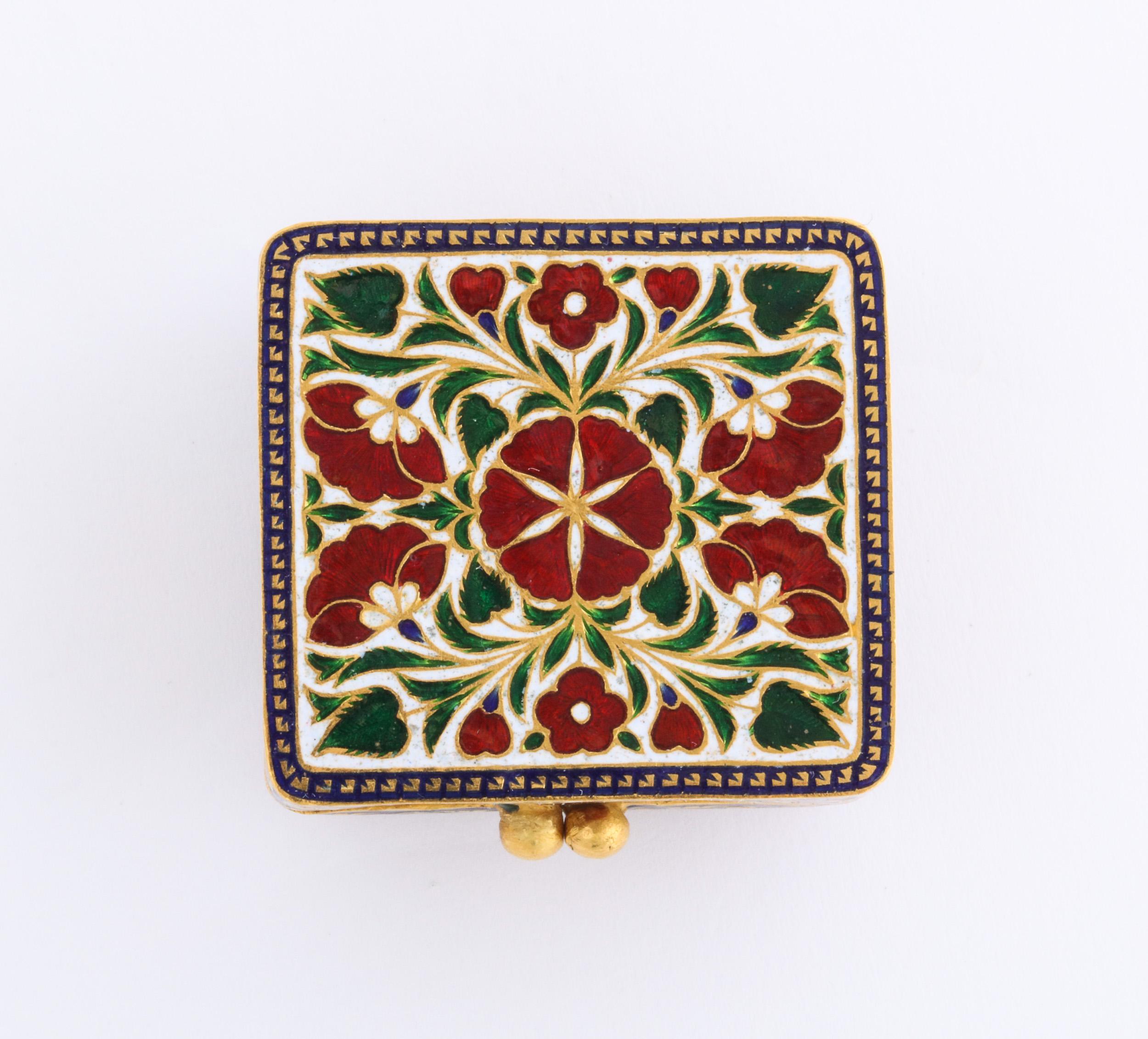 22-Karat Jaipur Indian Gold Enamel and Diamonds Pill Snuff Box 8