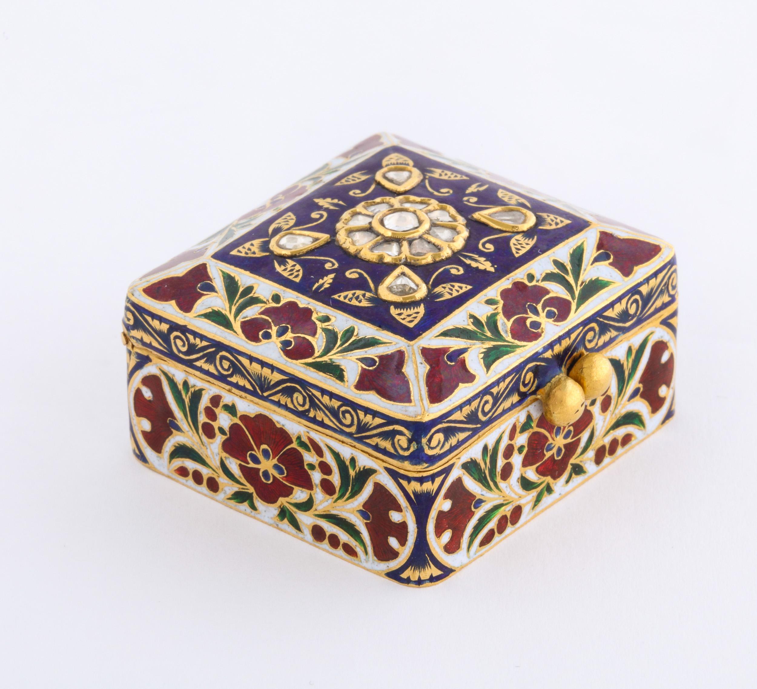 20th Century 22-Karat Jaipur Indian Gold Enamel and Diamonds Pill Snuff Box