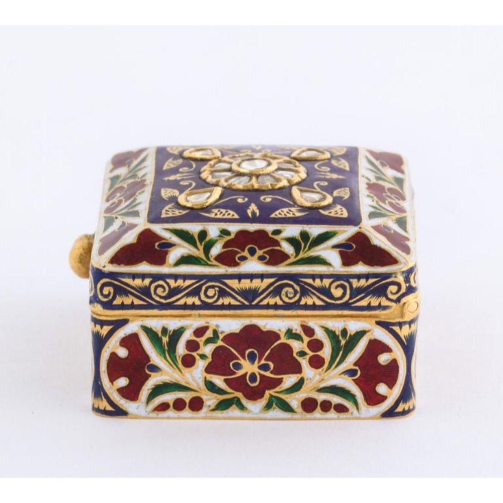 22 Karat Jaipur Indian Gold Enamel and Diamonds Pill Snuff Box 1