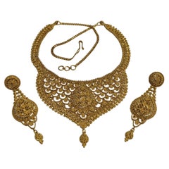 22 Karat Necklace and Earrings Suite