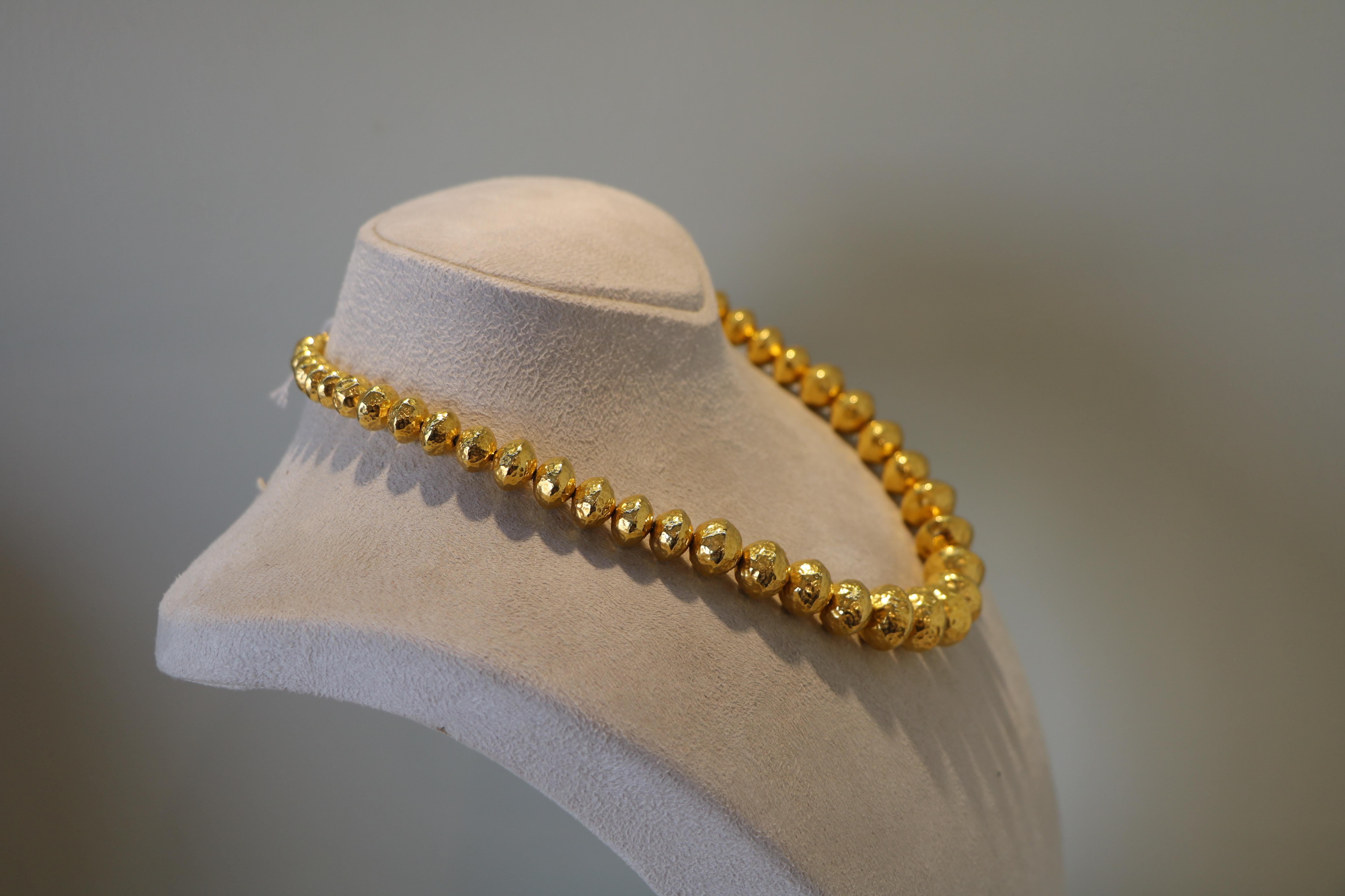 22 karat pure yellow gold necklace of the brand zolotas For Sale 3