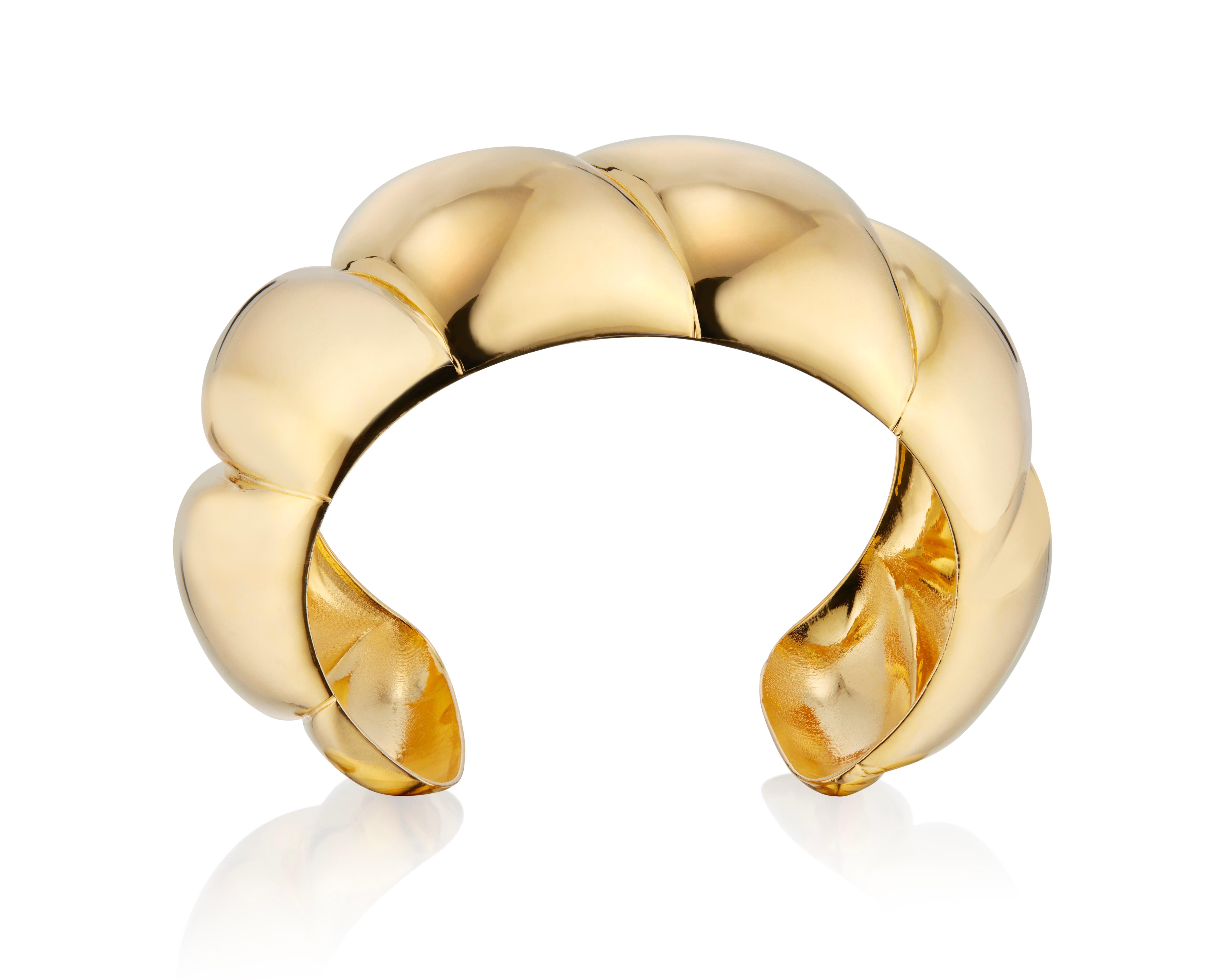 This regal  Shrimp Cuff is a classic design for the modern jewelry enthusiast who appreciates timeless pieces with a sophisticated edge.  Wear it alone or pair it with our stunning Shrimp Ring

All items are made to order, please allow 10-15