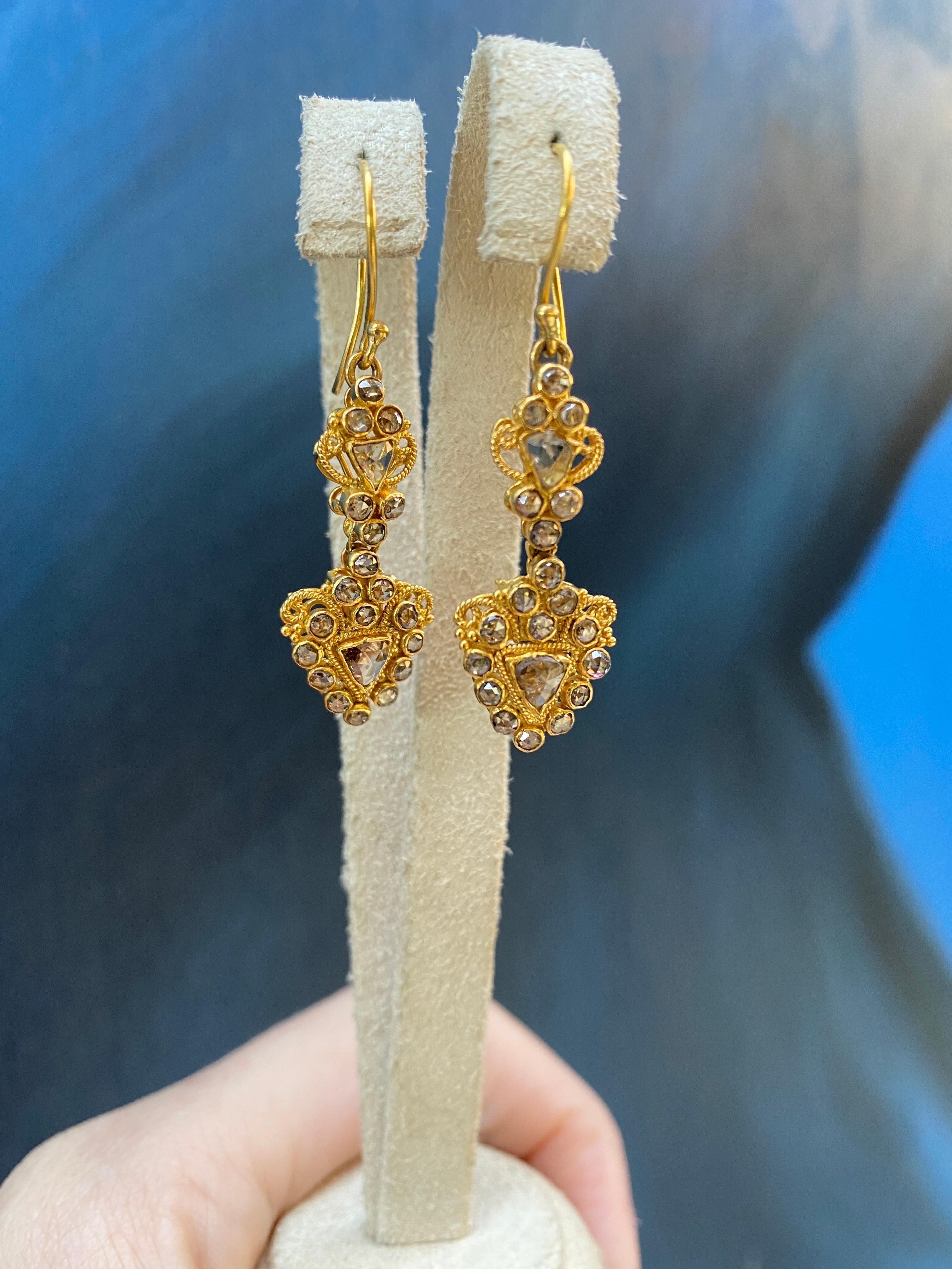 22 Karat Yellow Gold 1.75 Carat Total Weight Rose Cut Diamond Dangle Earrings For Sale 4