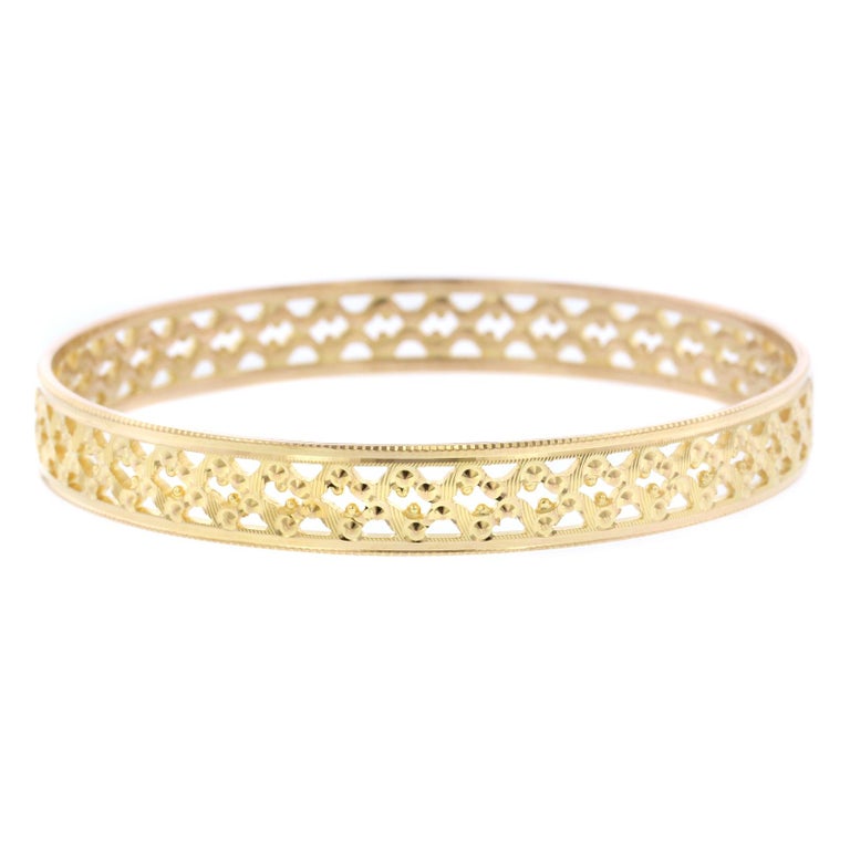 22 Karat Yellow Gold Bangle Bracelet For Sale at 1stDibs