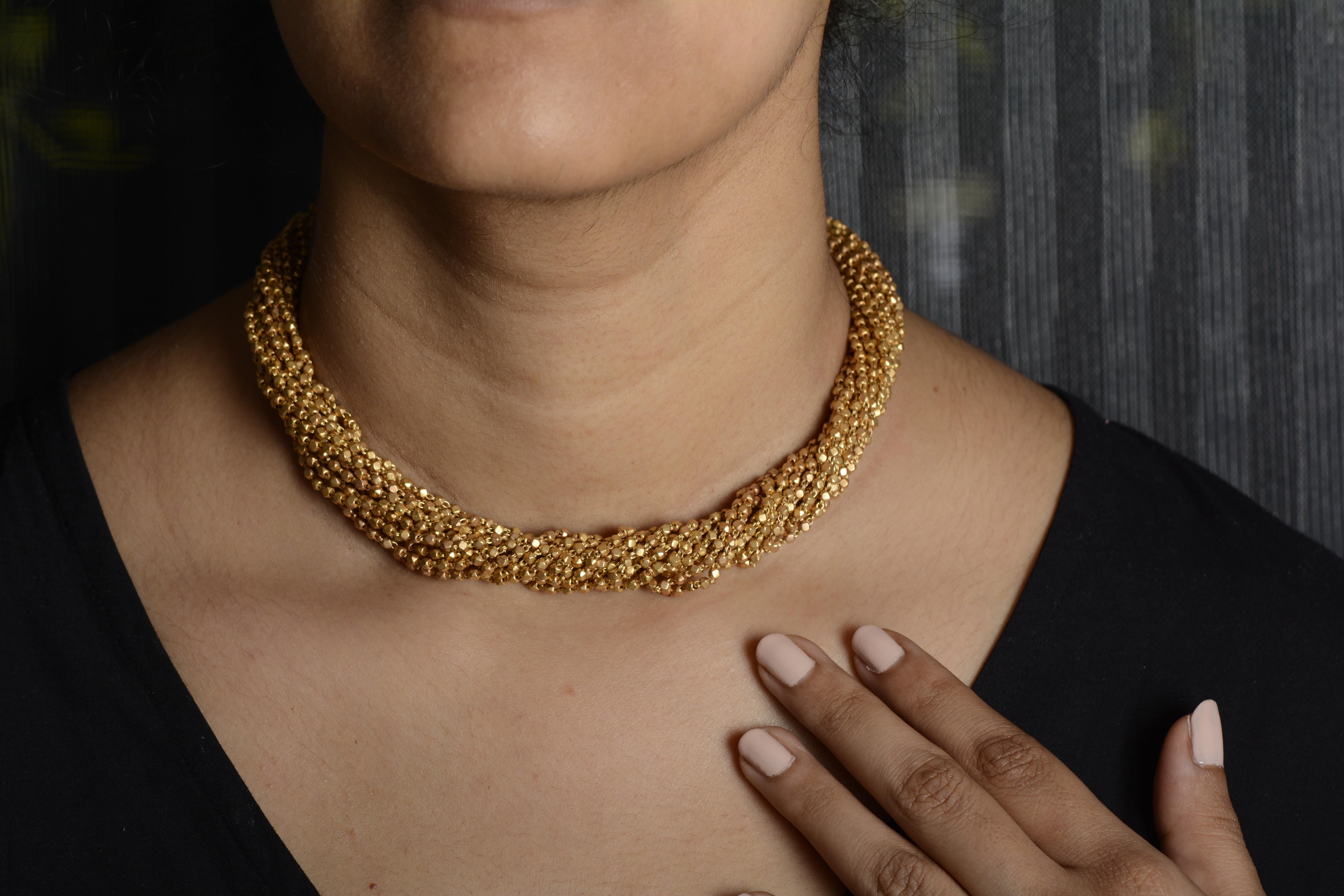 Contemporary 22 Karat Yellow Gold Detachable Necklace with 18 Karat Gold Diamond Clasps