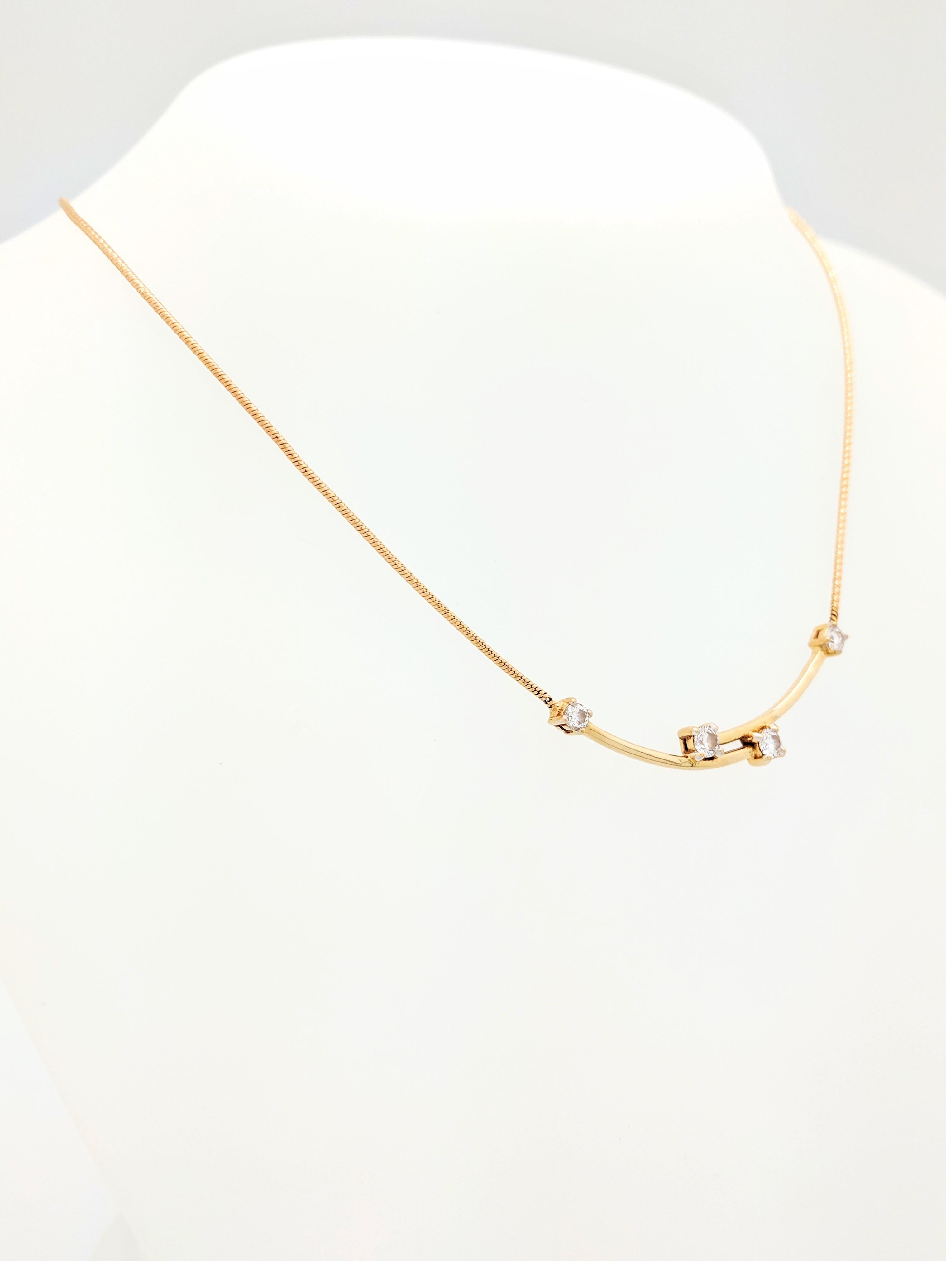 22k Yellow Gold Diamond Bar Necklace .50tcw SI1/H

You are viewing a stunning diamond bar necklace. This piece is crafted from 22k yellow gold and weighs 7.5 grams. It features (2) .15ct round brilliant cut diamonds and (2) .10ct round brilliant cut