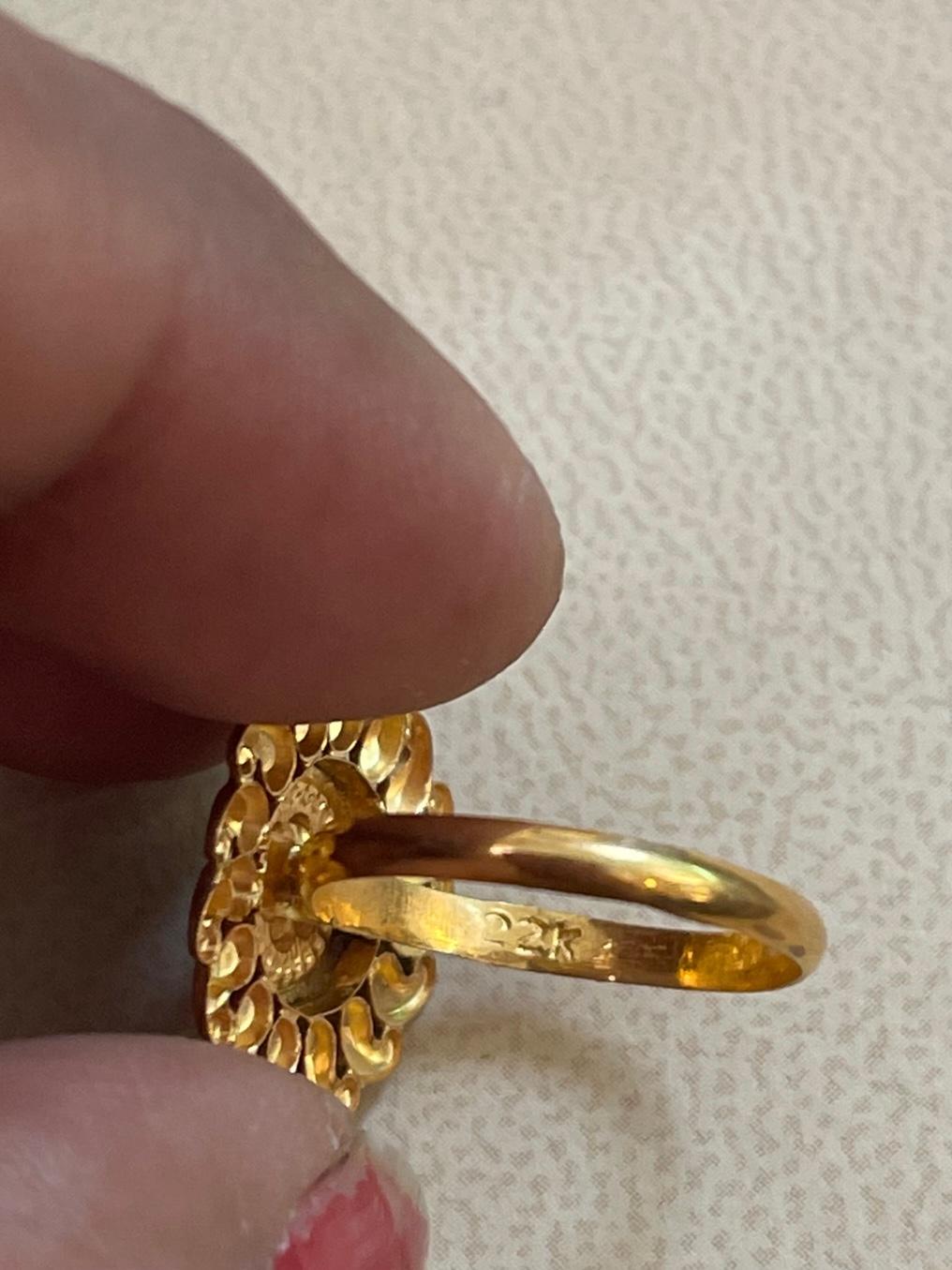 22 Karat Yellow Gold Flower Ring For Sale 1