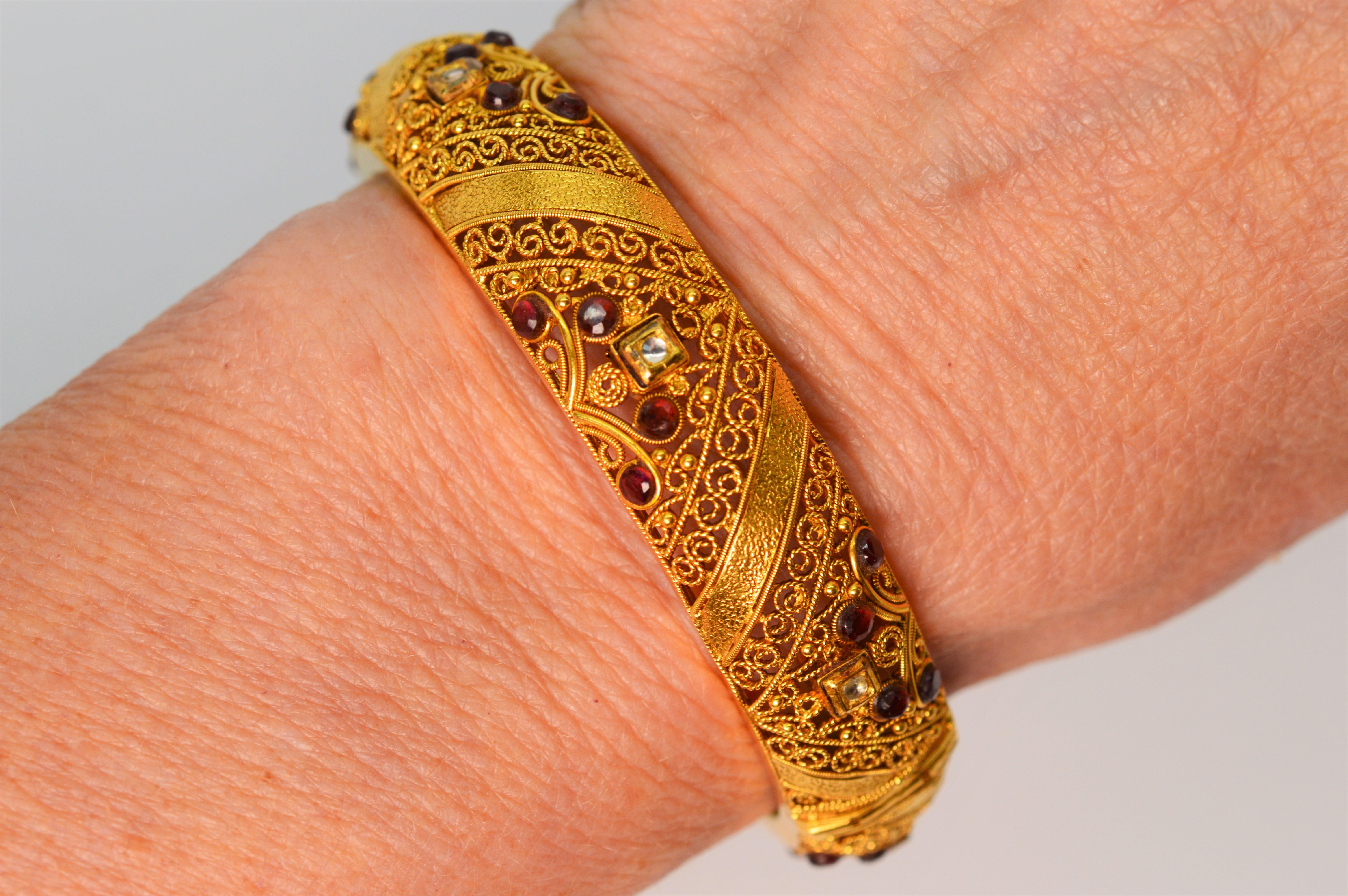 Round Cut Ornate 22 Karat Yellow Gold Filigree Bangle Bracelet w Ruby Diamond Accents  For Sale