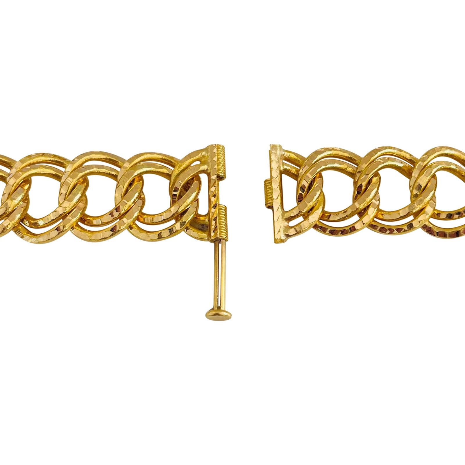 Women's or Men's 22 Karat Yellow Gold Heavy Diamond Cut Double Circle Curb Link Necklace