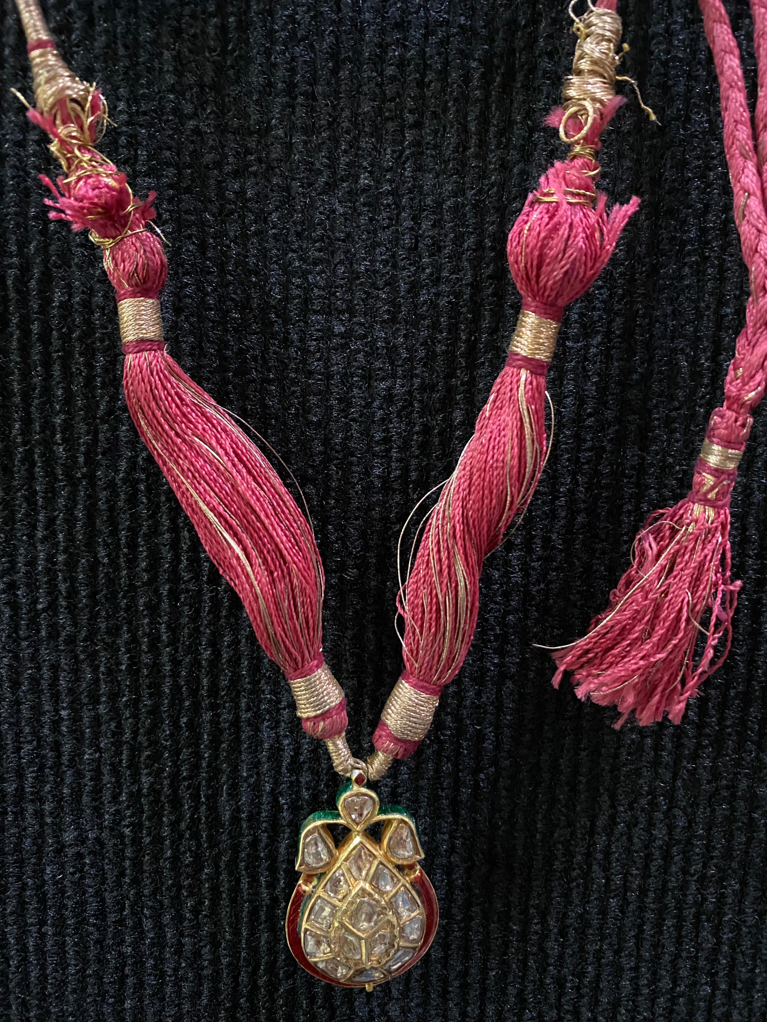 22 Karat Gelbgold Halskette mit Indien-Emaille-Diamanten 2