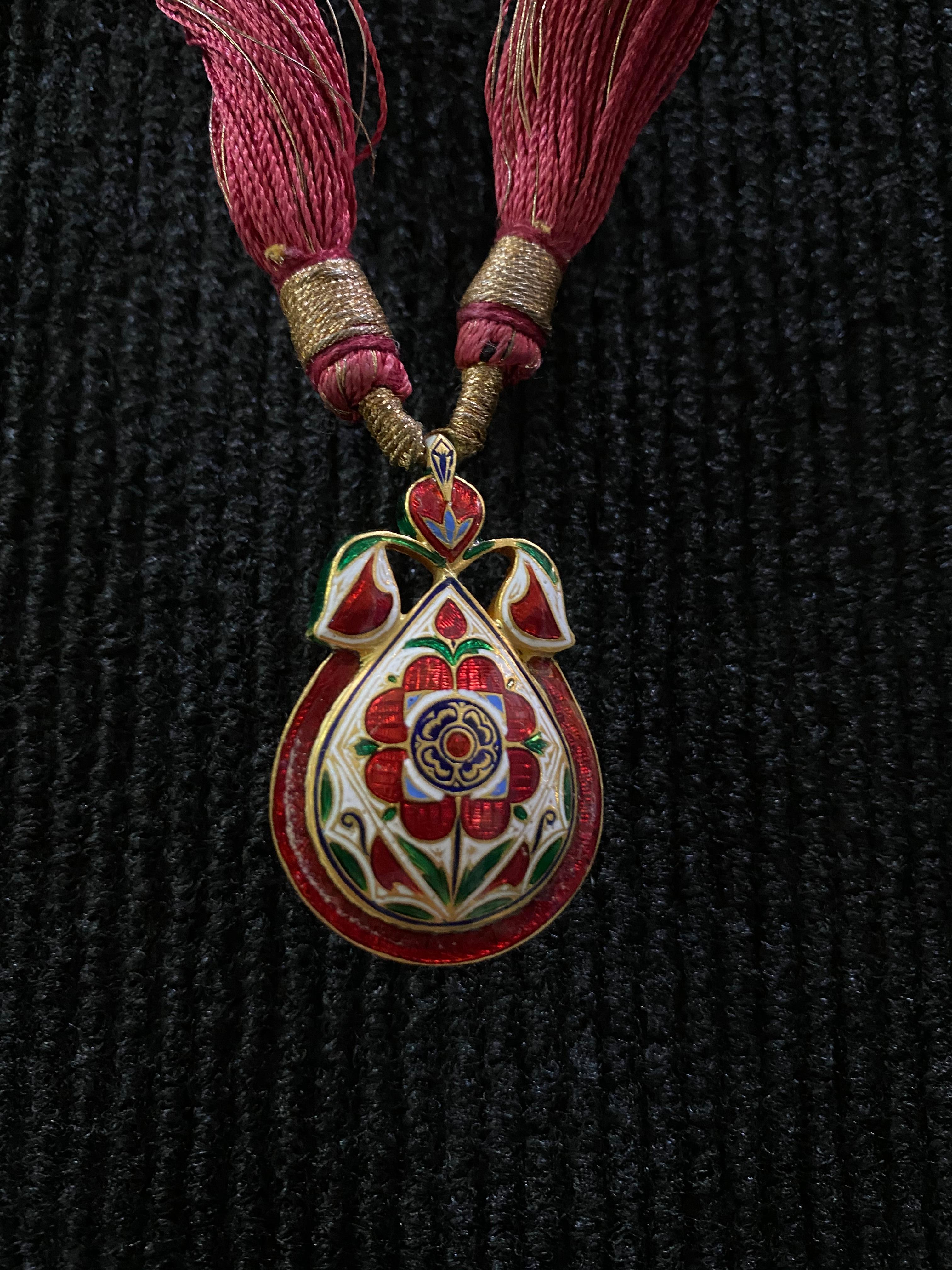 22 Karat Gelbgold Halskette mit Indien-Emaille-Diamanten 3