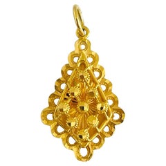 22 Karat Yellow Gold Ladies Diamond Cut Beaded Fancy Pendant